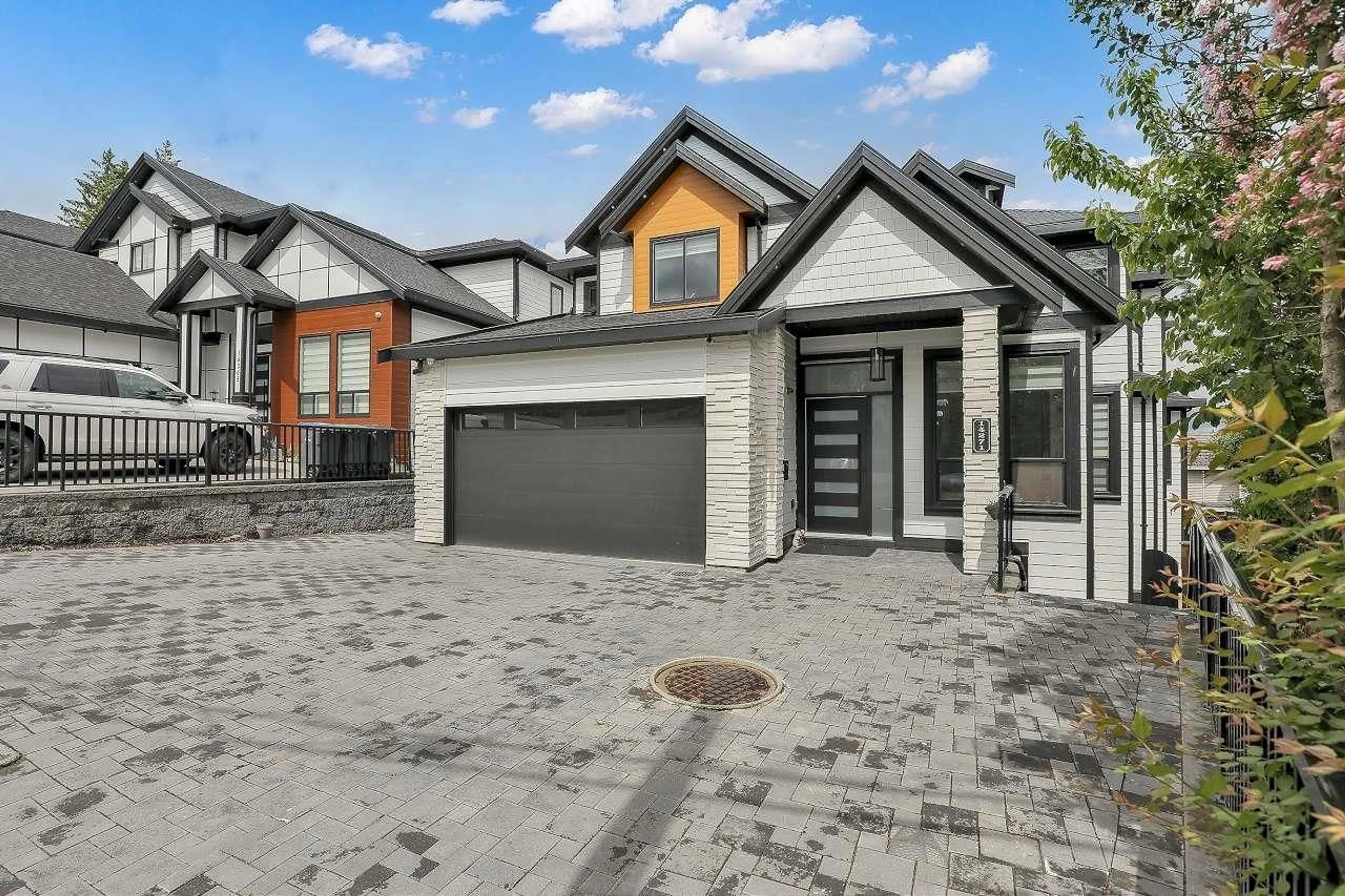 Home with brick exterior material, street for 14271 GROSVENOR ROAD, Surrey British Columbia V3R5H3