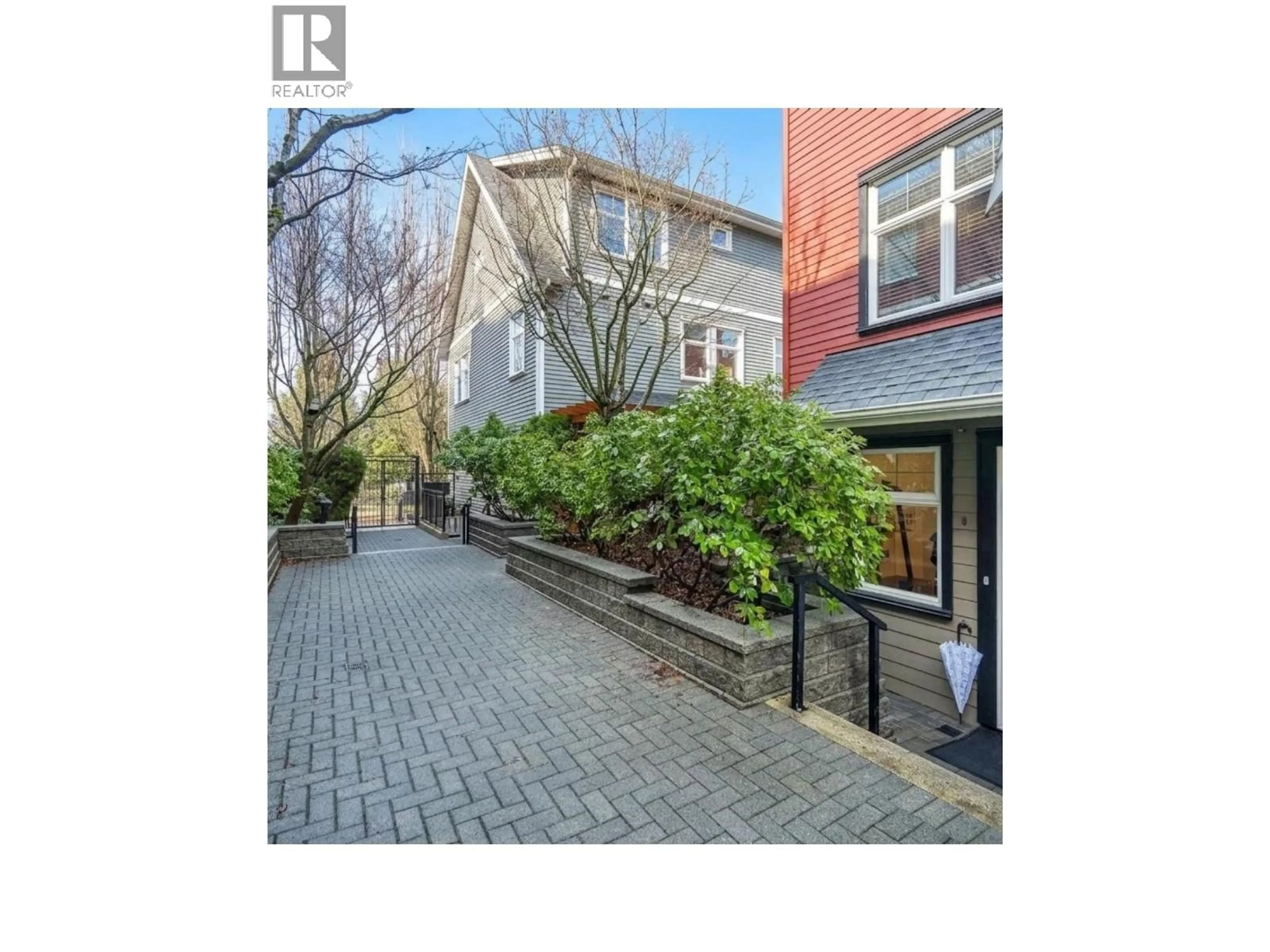 Unknown for 2268 ST. GEORGE STREET, Vancouver British Columbia V5T3R2