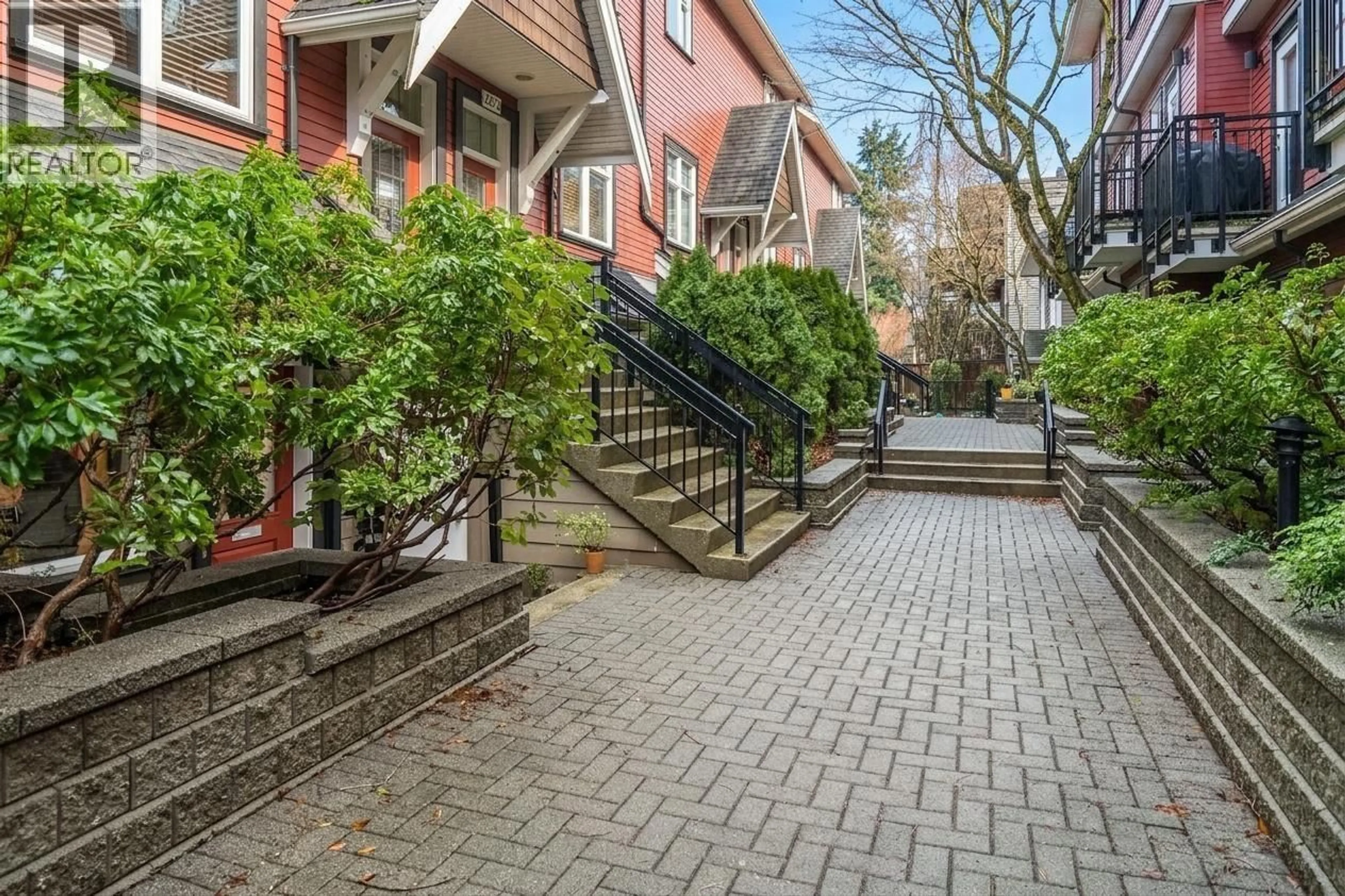 Patio, street for 2268 ST. GEORGE STREET, Vancouver British Columbia V5T3R2