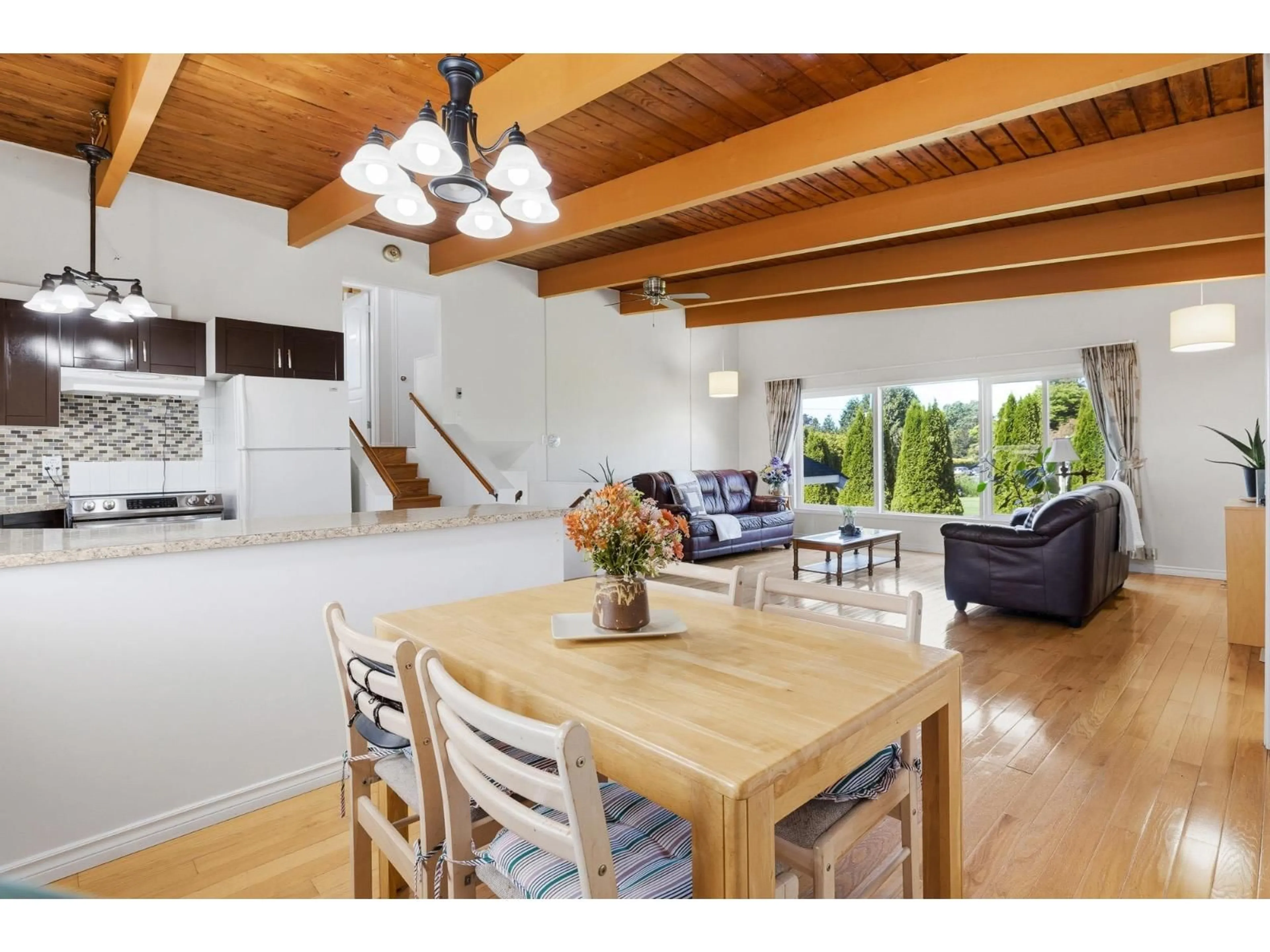 Open concept kitchen, wood/laminate floor for 7495 LEARY CRESCENT, Chilliwack British Columbia V2R3H4