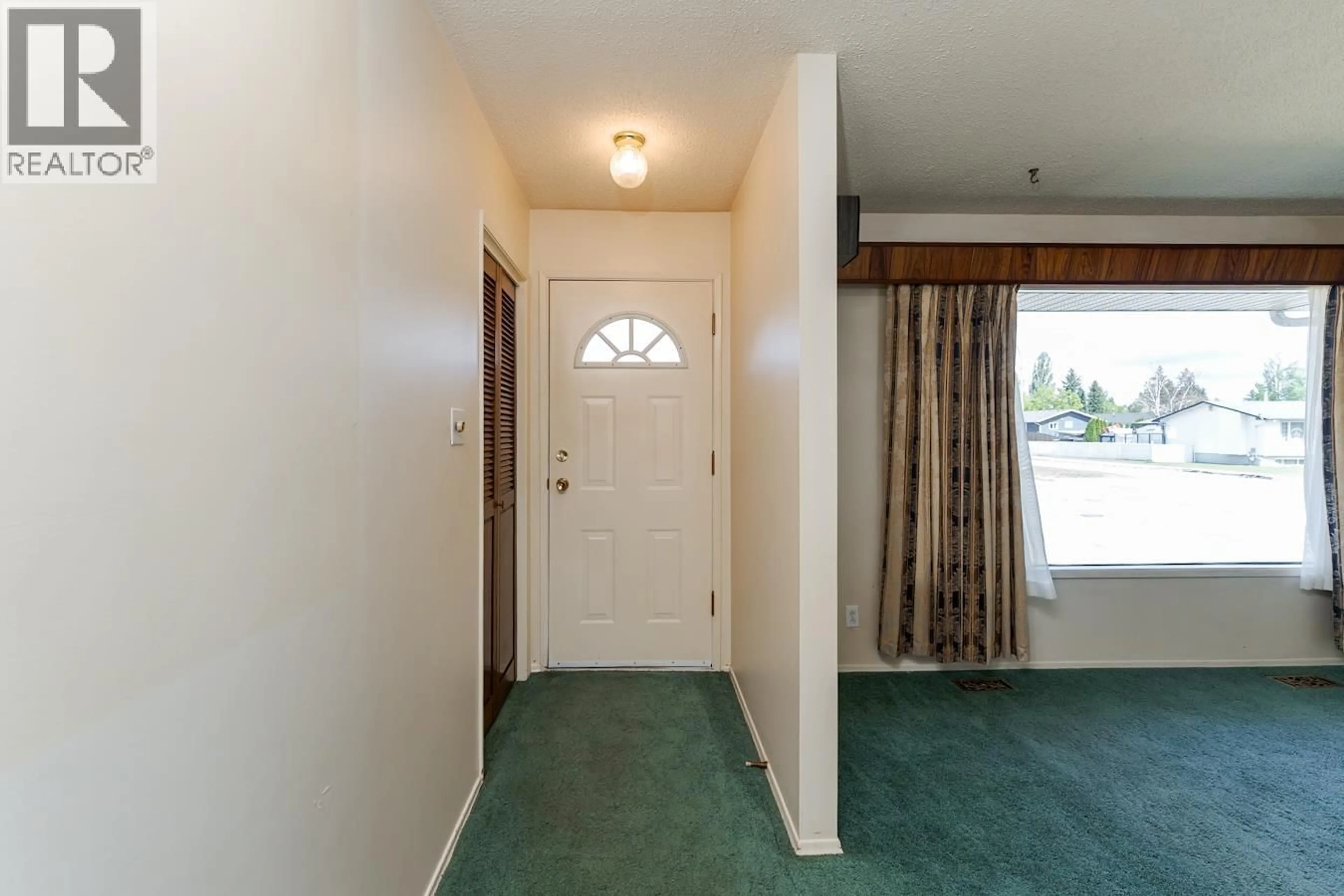 Indoor entryway for 4301 ANTLER AVENUE, Prince George British Columbia V2M4Y7
