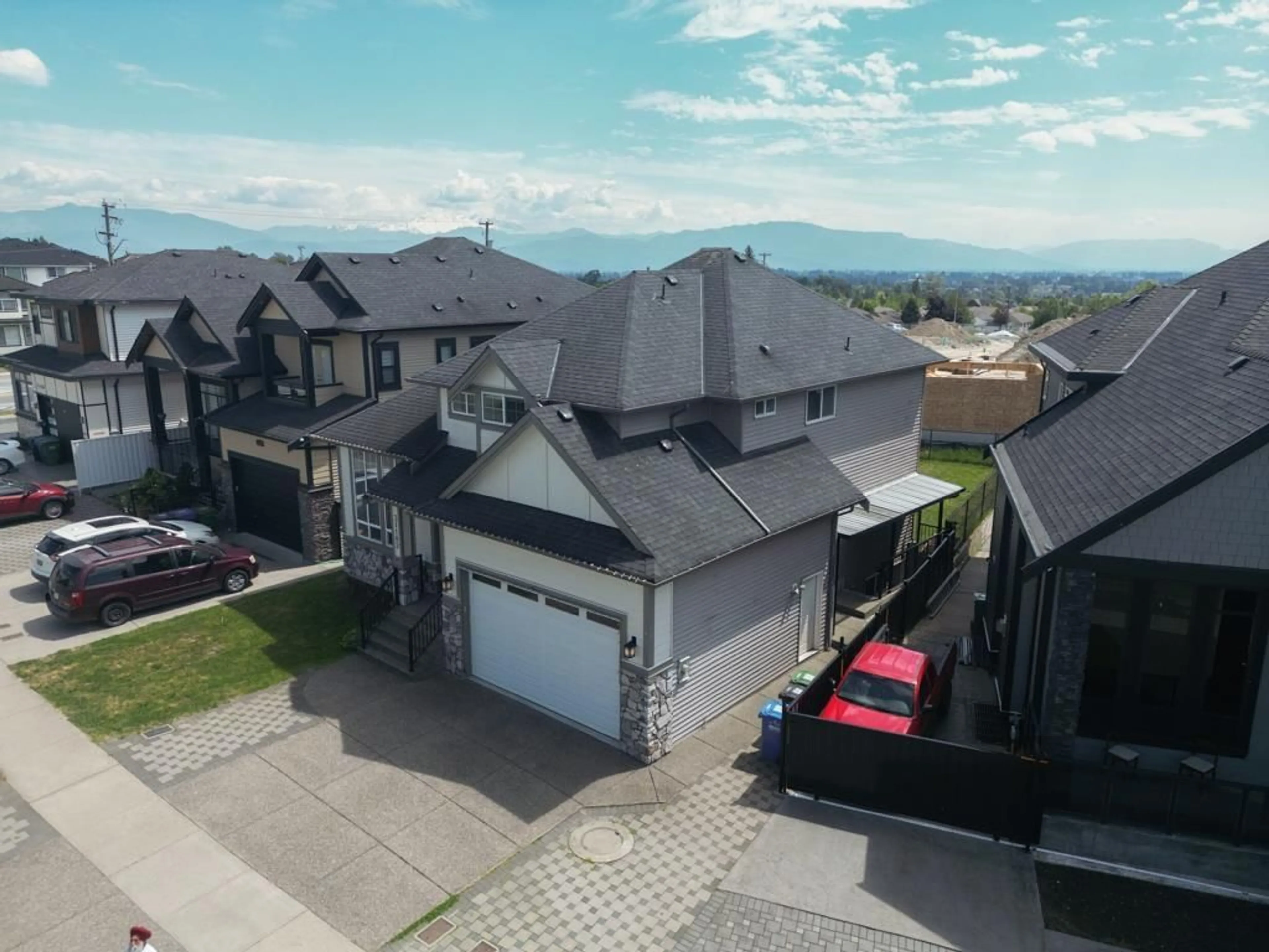 A pic from outside/outdoor area/front of a property/back of a property/a pic from drone, mountain view for 31182 FIRHILL DRIVE, Abbotsford British Columbia V2T0G4