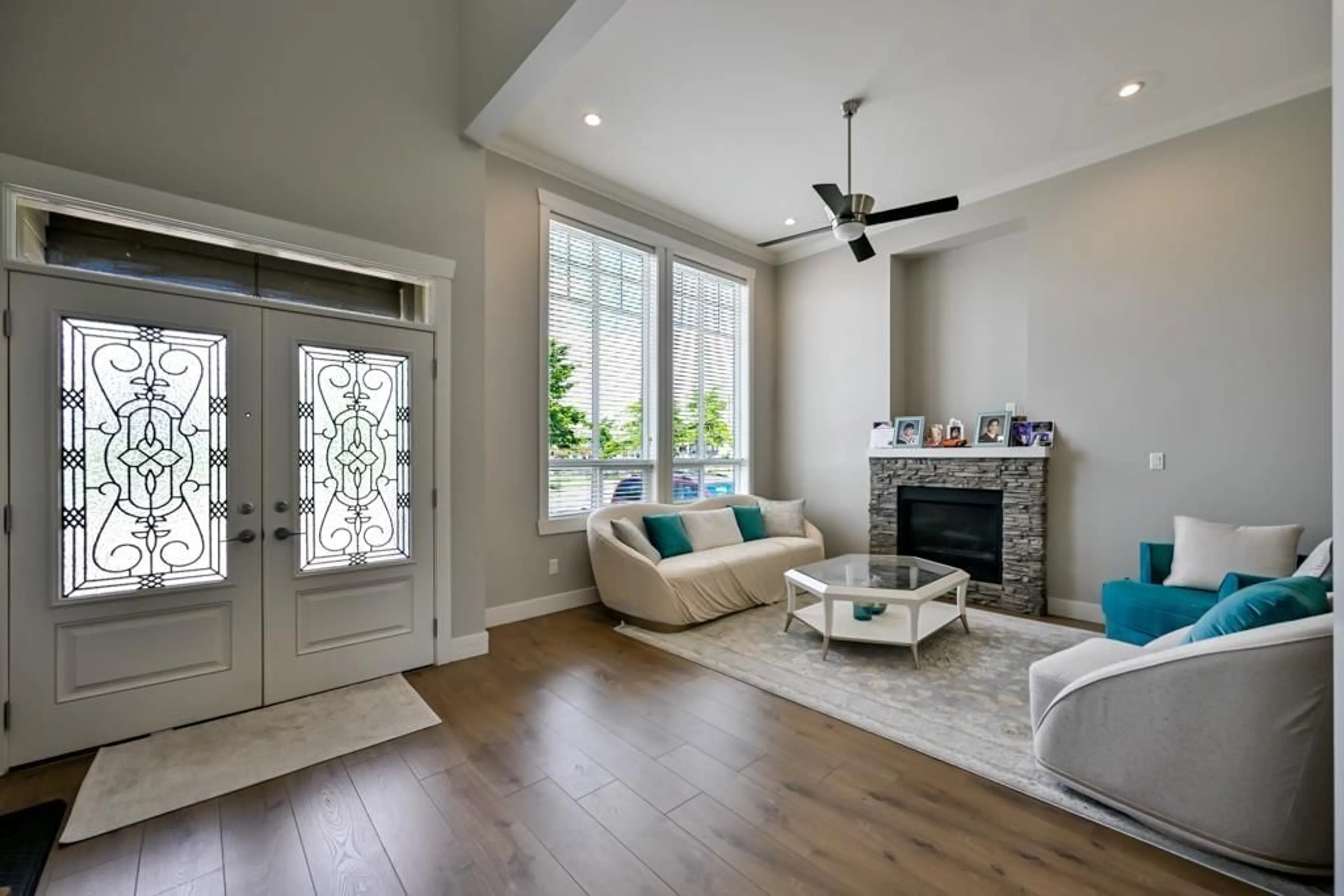 Living room with furniture, unknown for 31182 FIRHILL DRIVE, Abbotsford British Columbia V2T0G4