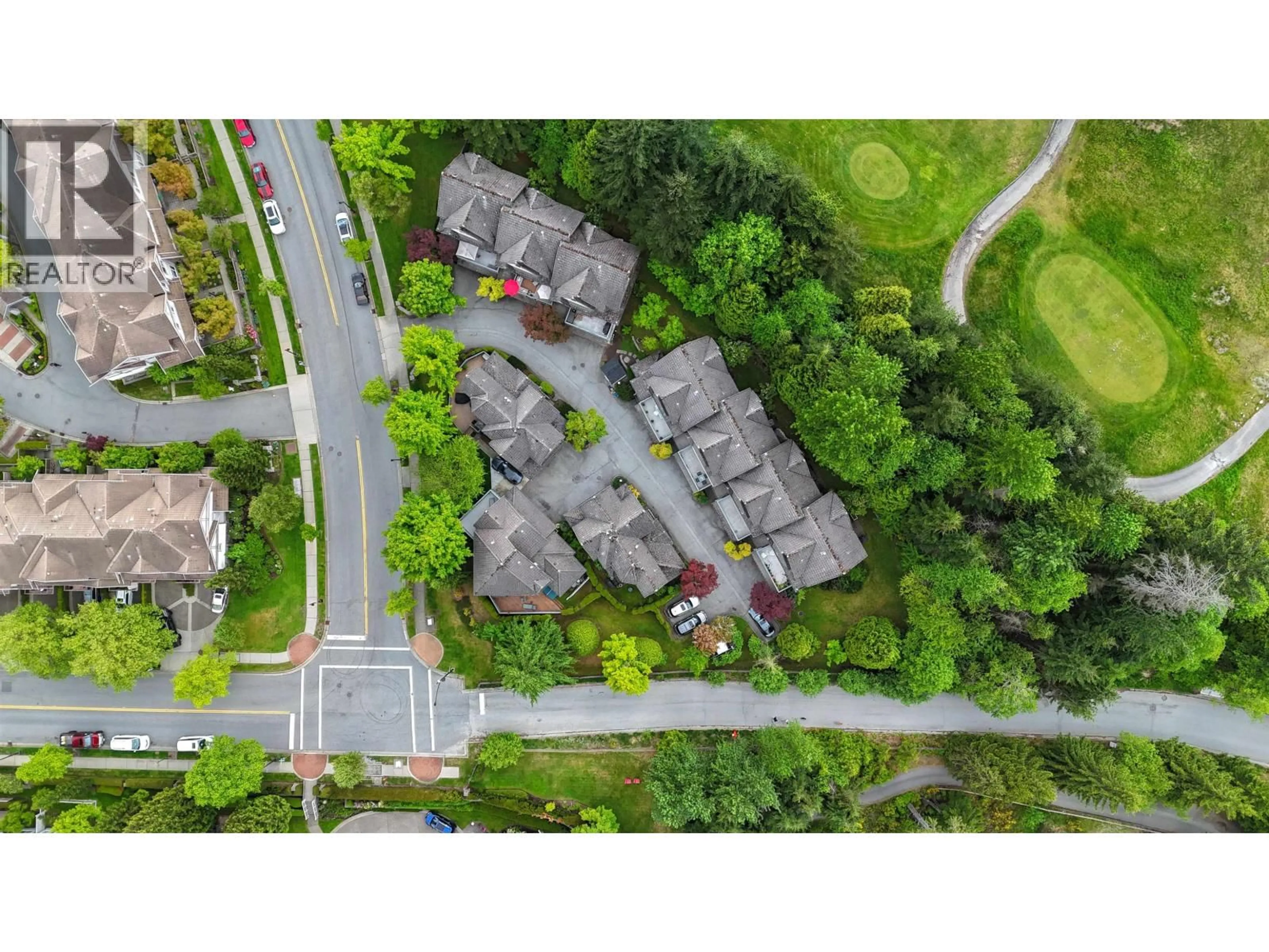A pic from outside/outdoor area/front of a property/back of a property/a pic from drone, street for 5 - 2382 PARKWAY BOULEVARD, Coquitlam British Columbia V3E3M4