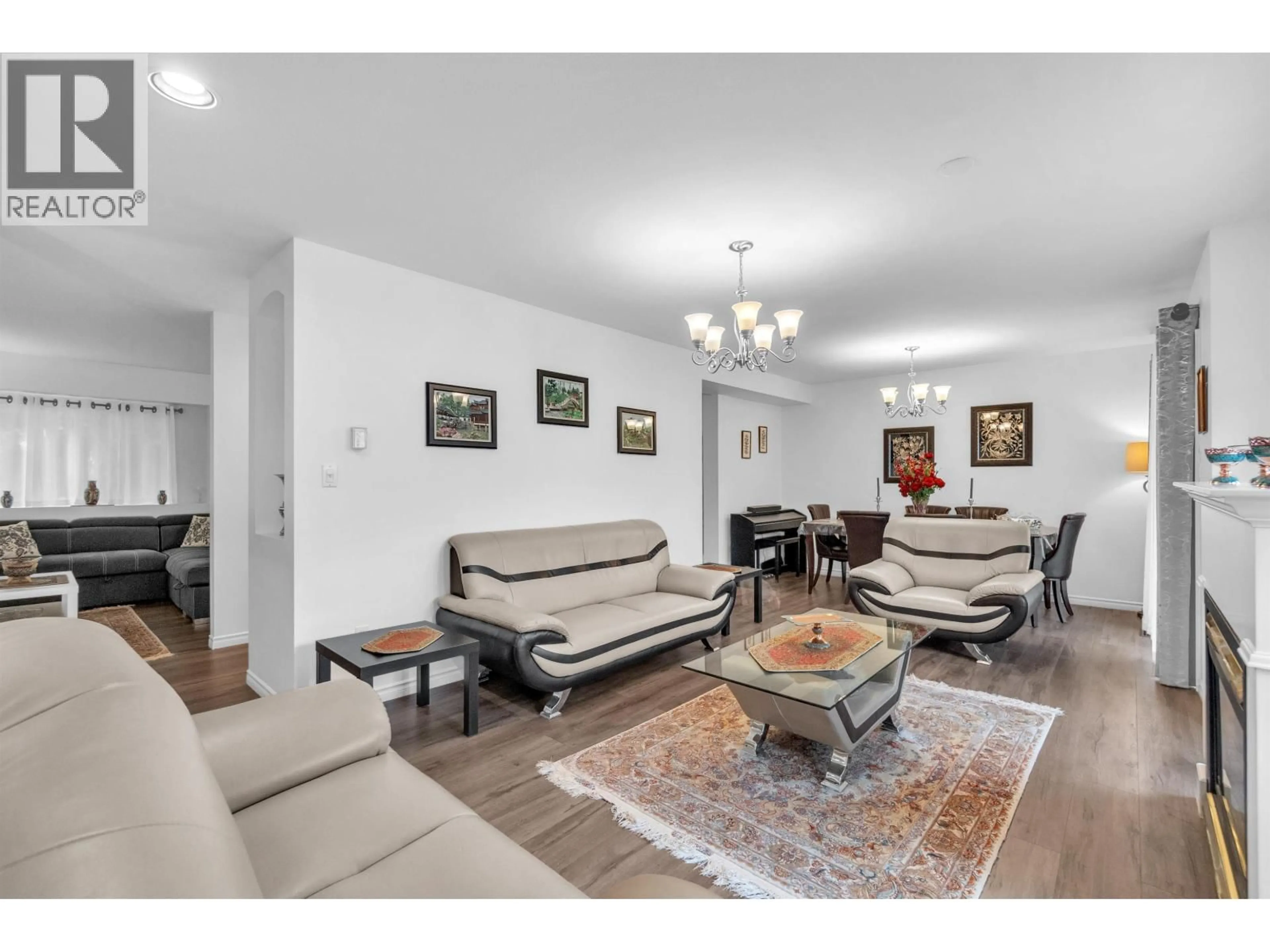 Living room with furniture, unknown for 5 - 2382 PARKWAY BOULEVARD, Coquitlam British Columbia V3E3M4