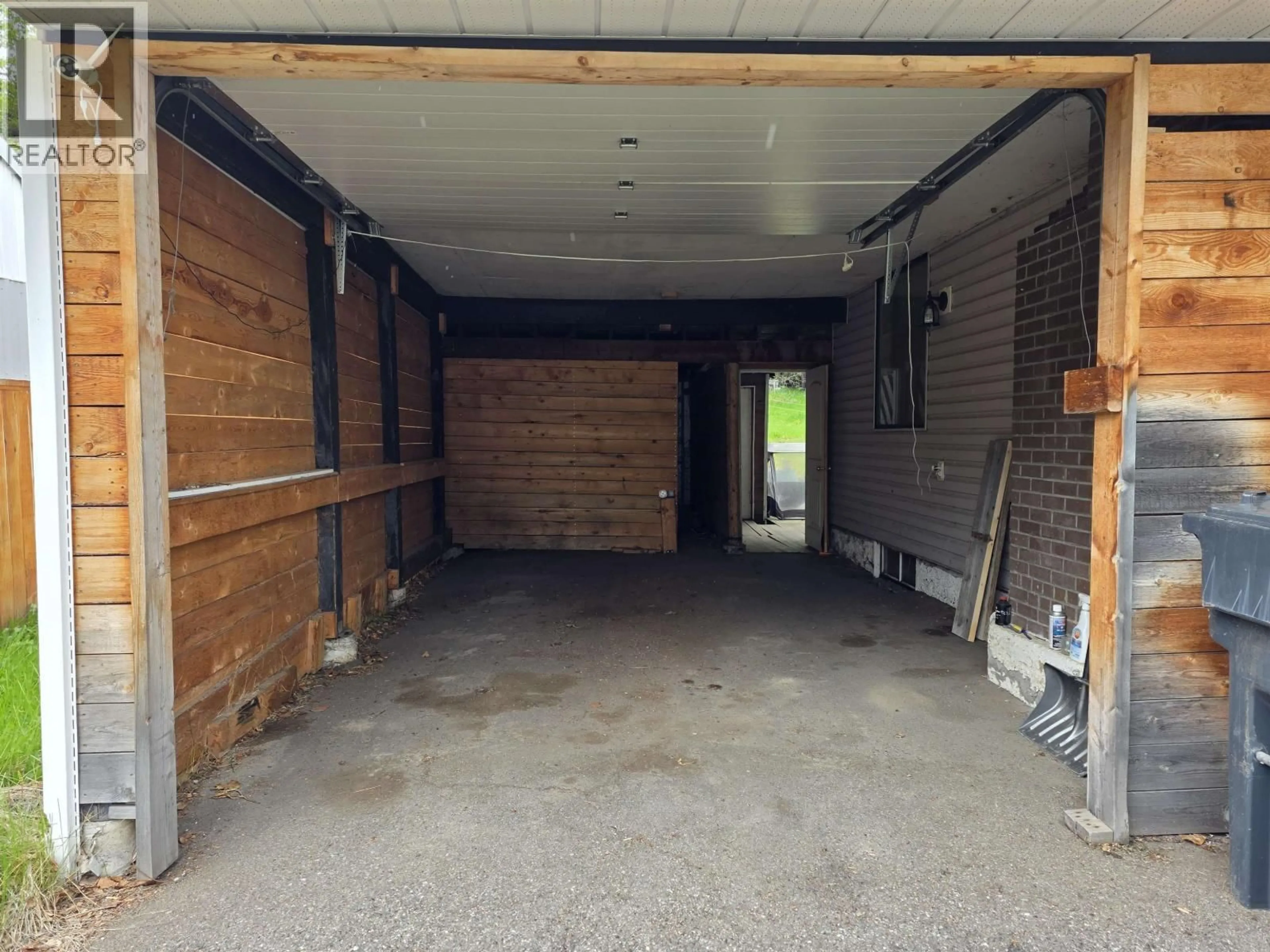 Indoor garage for 58 FULTON STREET, Granisle British Columbia V0J1W0