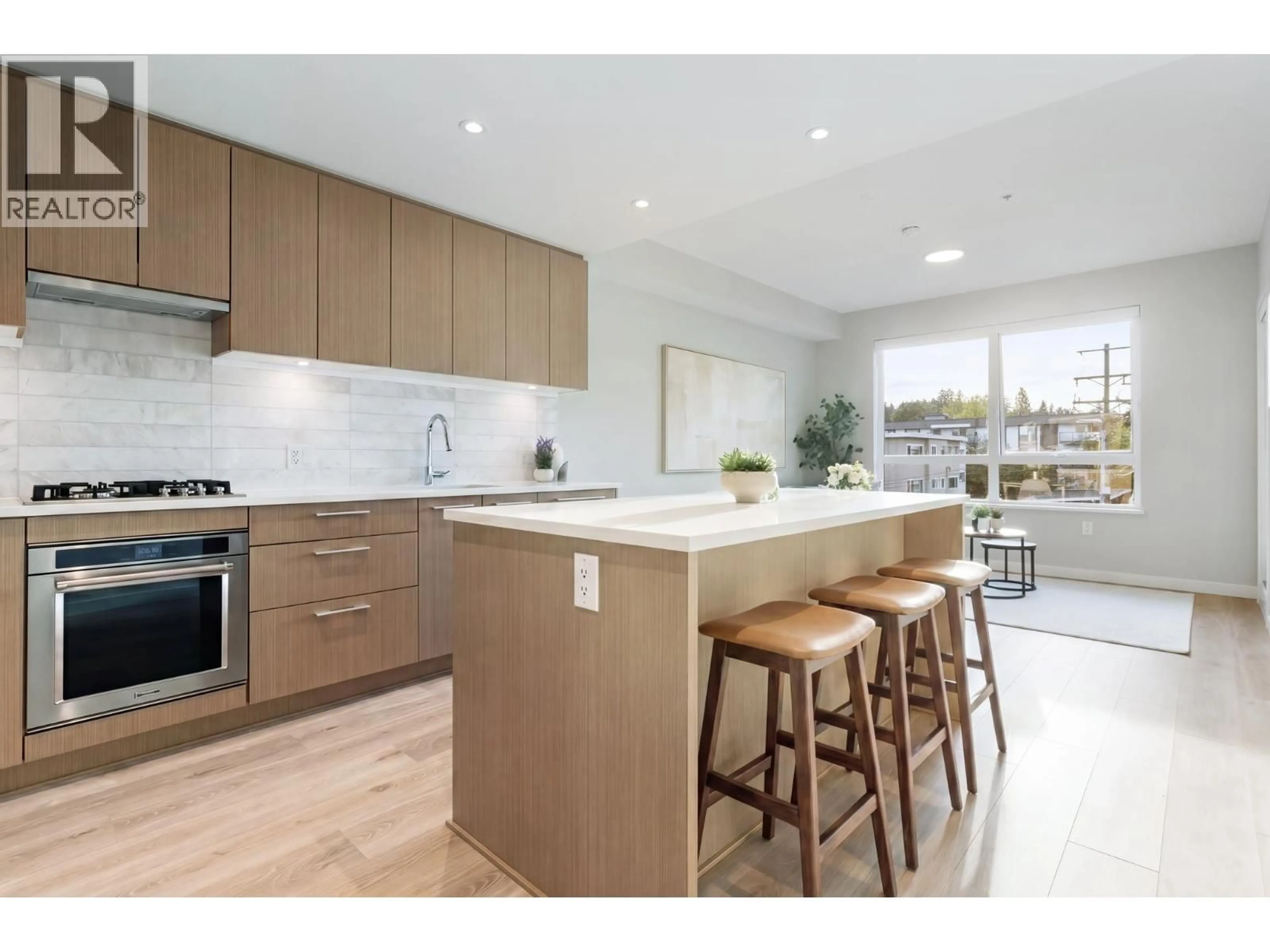 Open concept kitchen, unknown for 312 - 110 17TH STREET, North Vancouver British Columbia V7L2V5