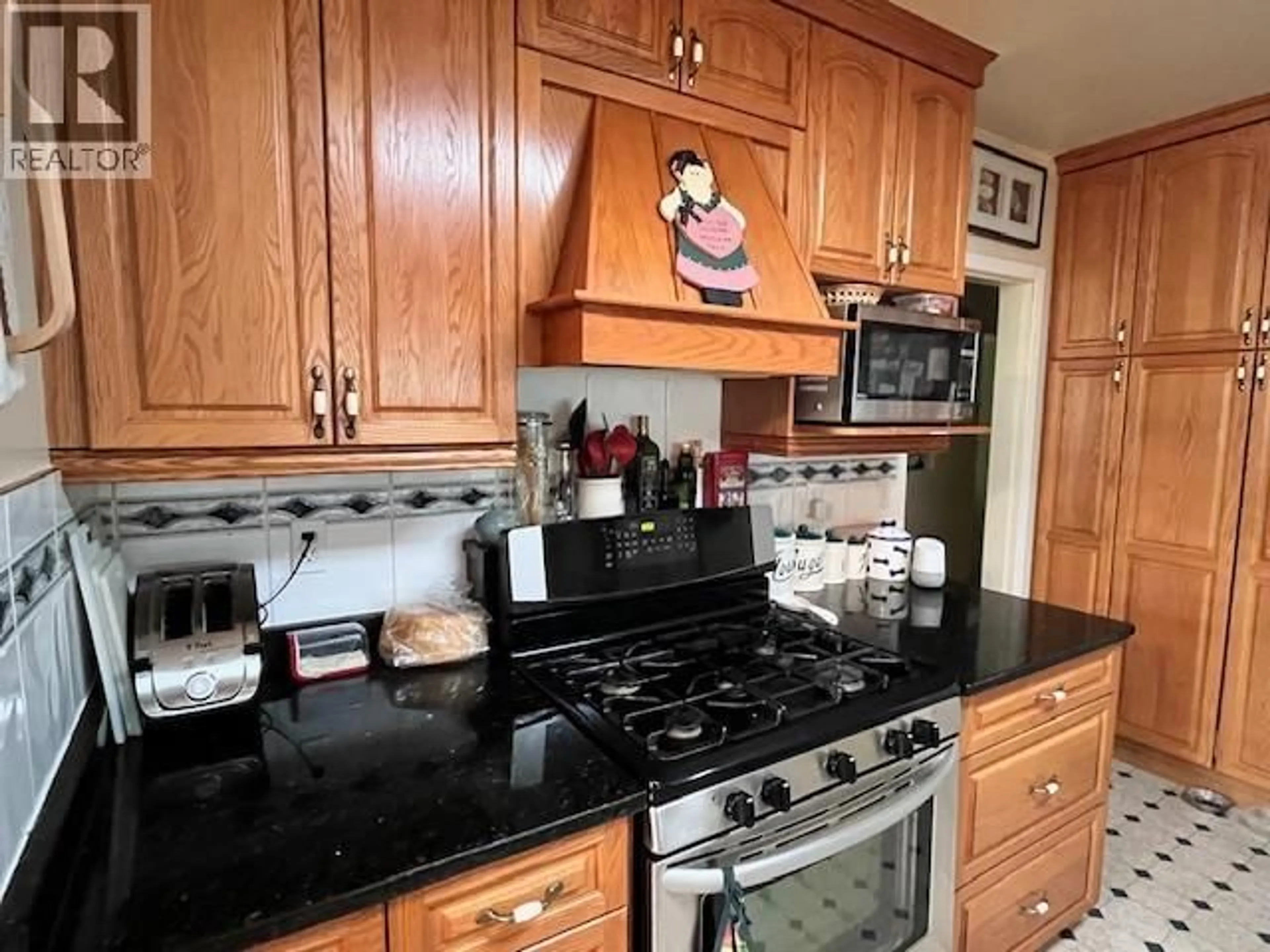 Standard kitchen, unknown for 379 ROLPH STREET, Quesnel British Columbia V2J1A2