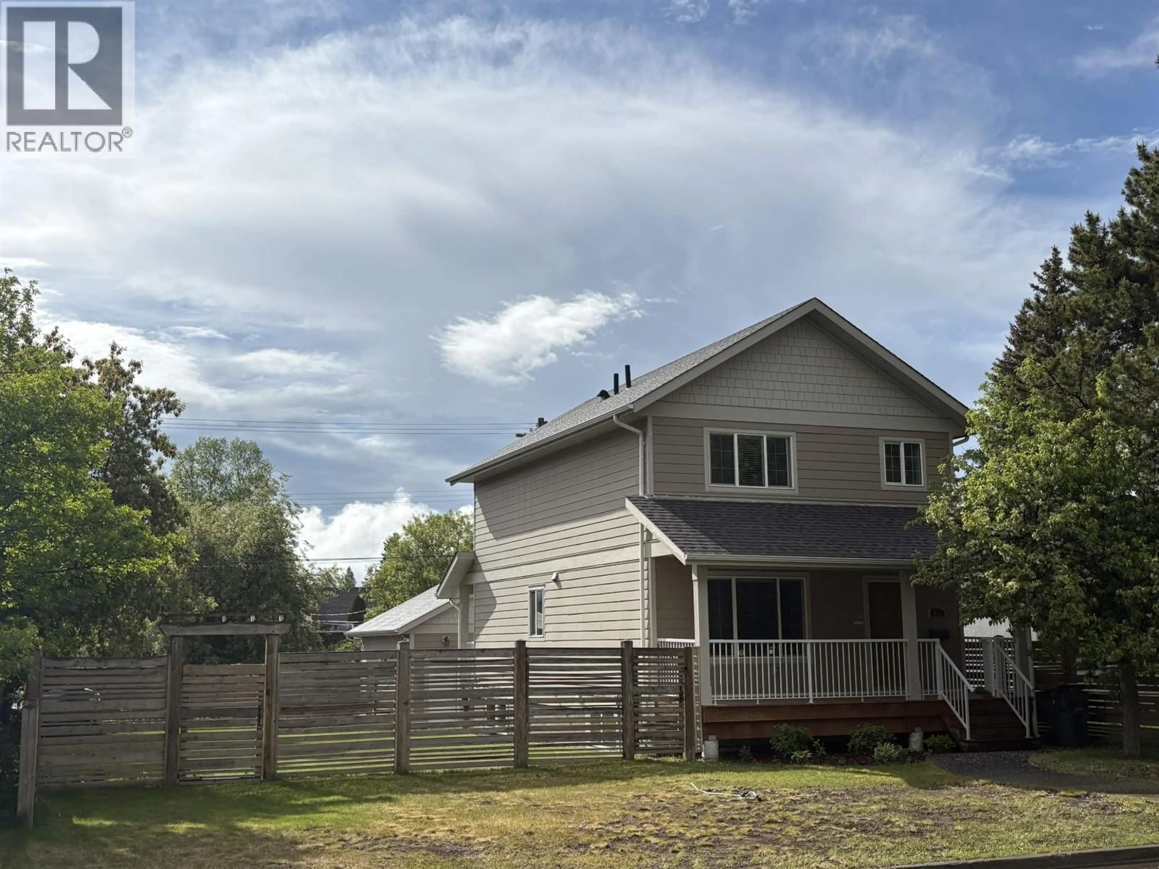 A pic from outside/outdoor area/front of a property/back of a property/a pic from drone, unknown for 977 ALWARD STREET, Prince George British Columbia V2M2E8