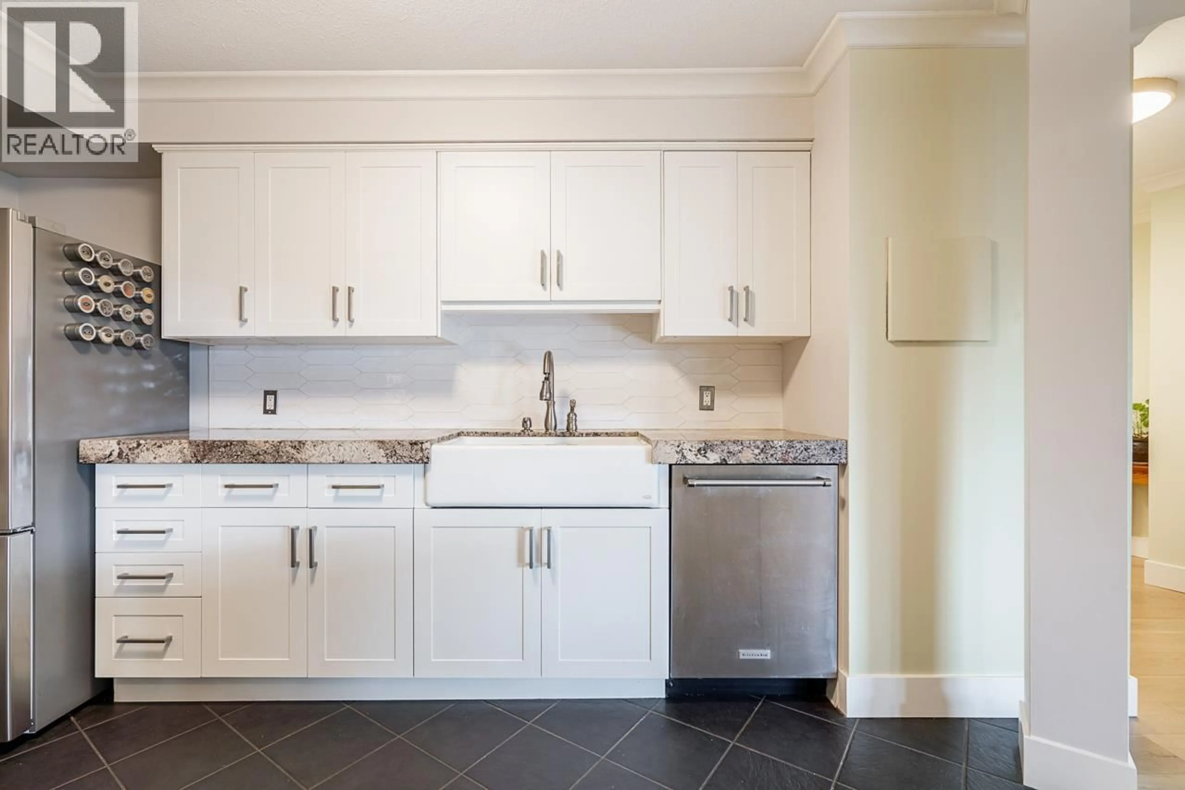 Standard kitchen, ceramic/tile floor for 111 - 1236 8TH AVENUE, Vancouver British Columbia V6H3Y9