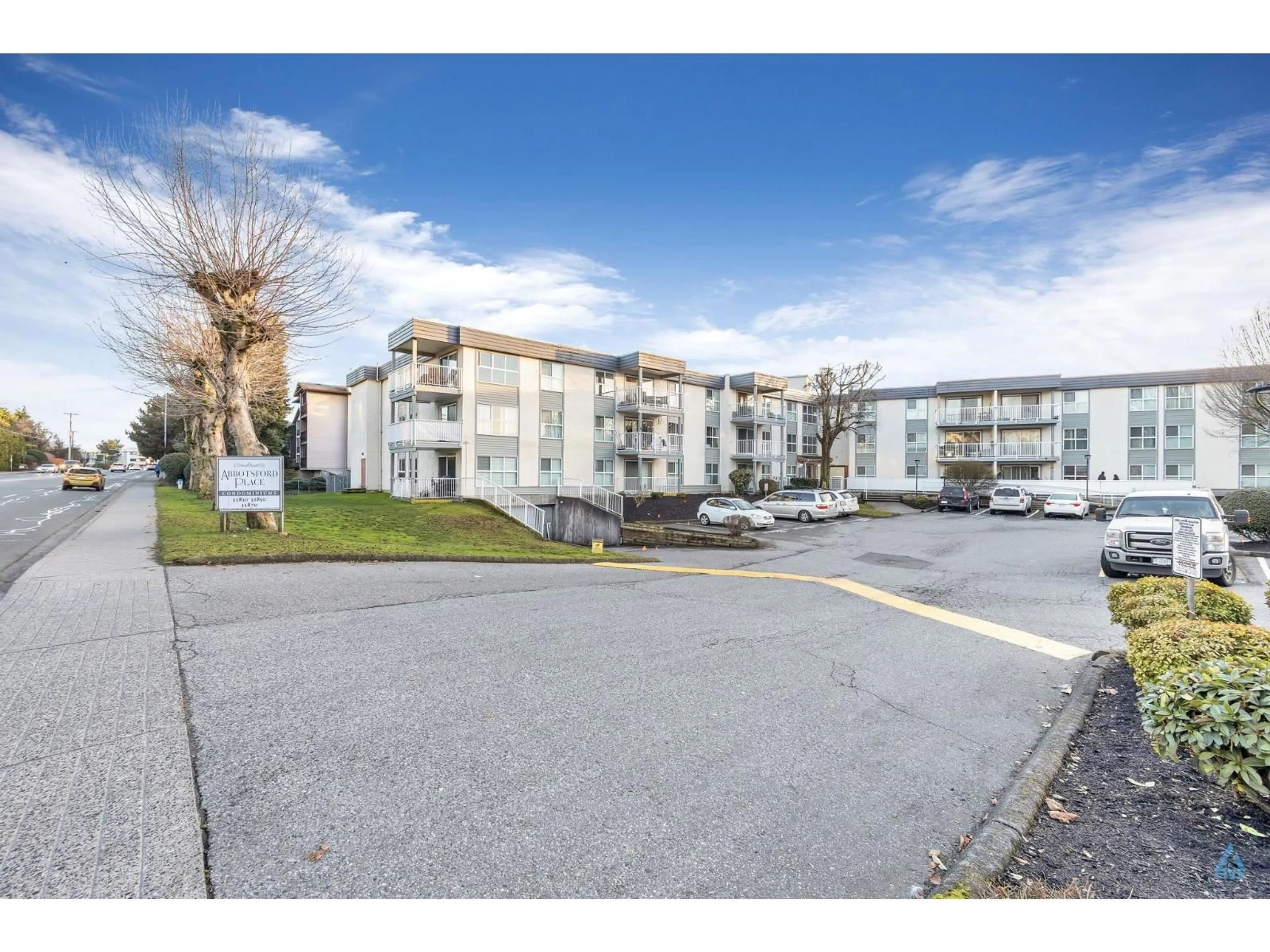 A pic from outside/outdoor area/front of a property/back of a property/a pic from drone, street for 227 - 32850 GEORGE FERGUSON WAY, Abbotsford British Columbia V2S7K1
