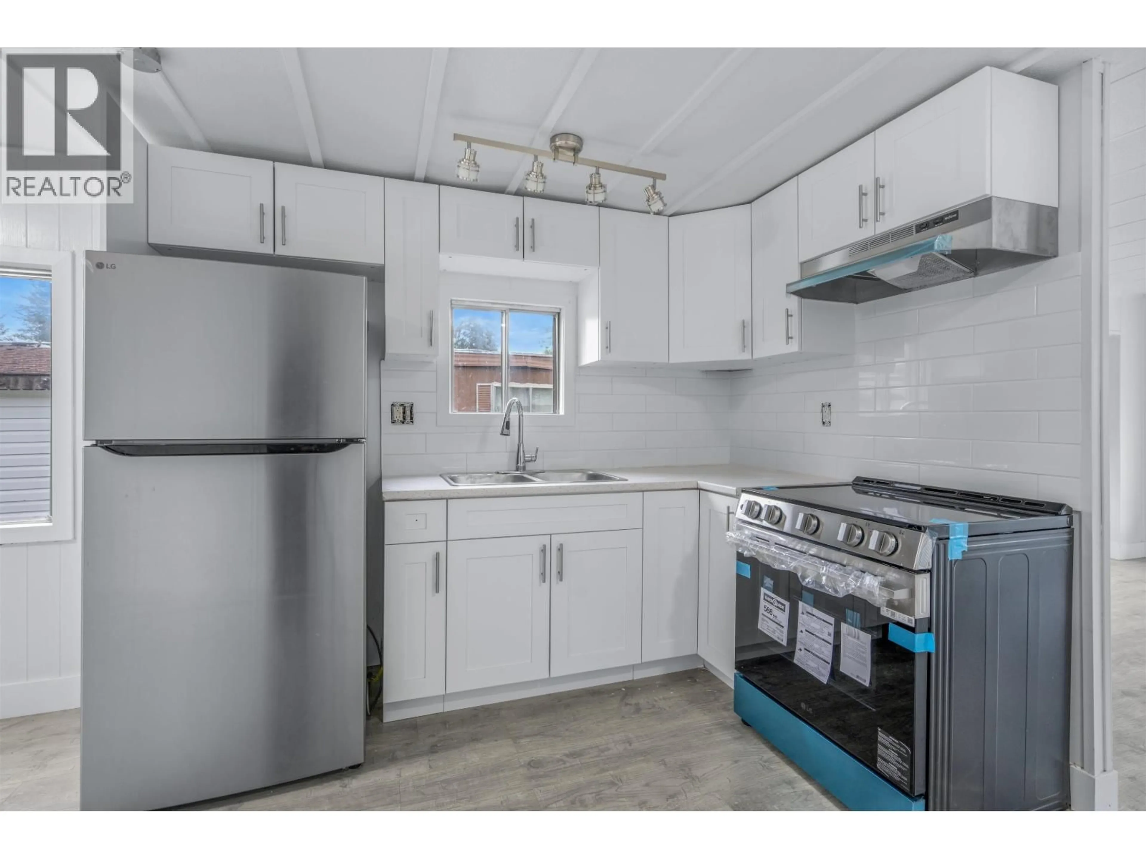Standard kitchen, unknown for 7 - 8474 BUNCE ROAD, Prince George British Columbia V2N6P1