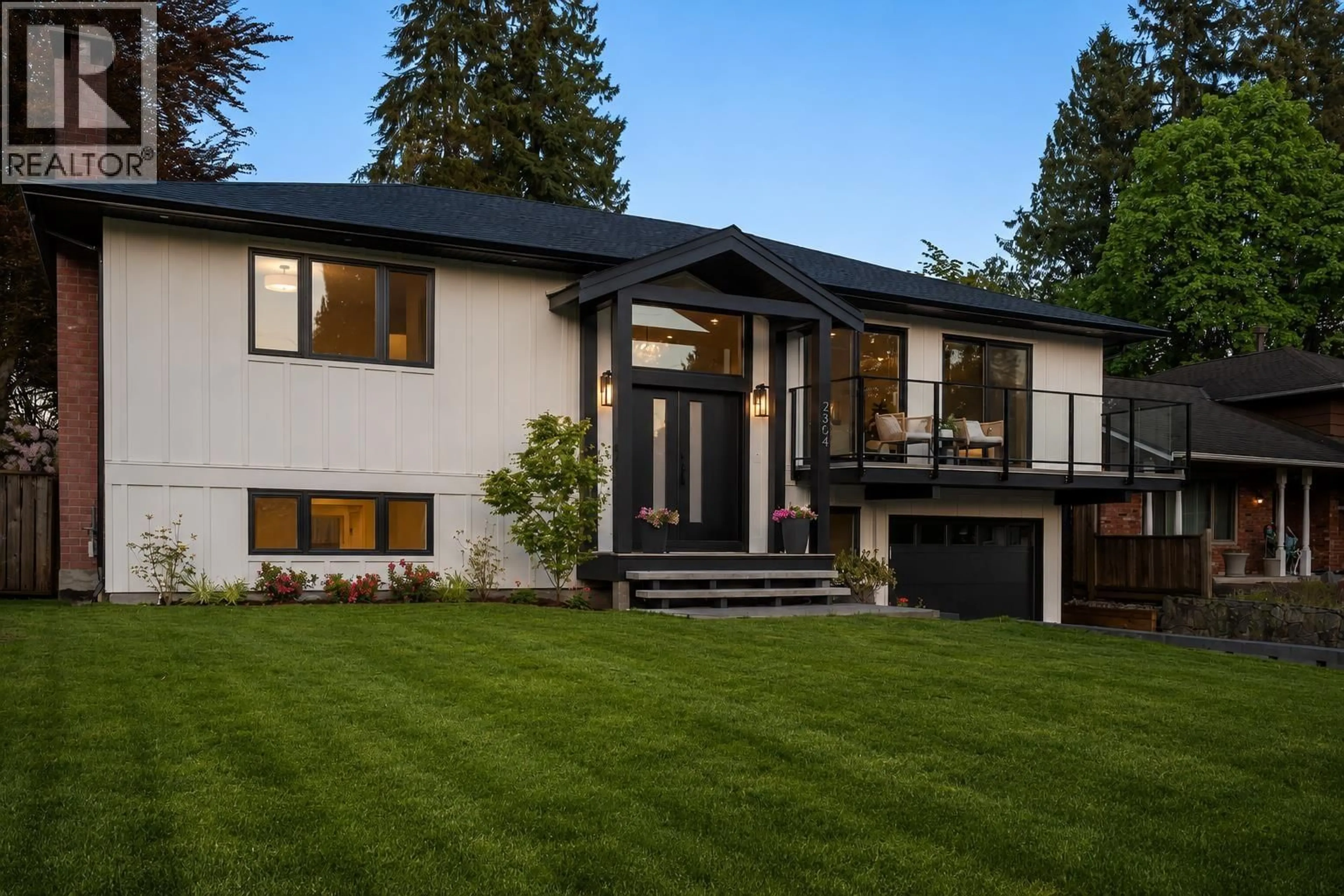 Home with vinyl exterior material, street for 2654 MASEFIELD ROAD, North Vancouver British Columbia V7K1Z9