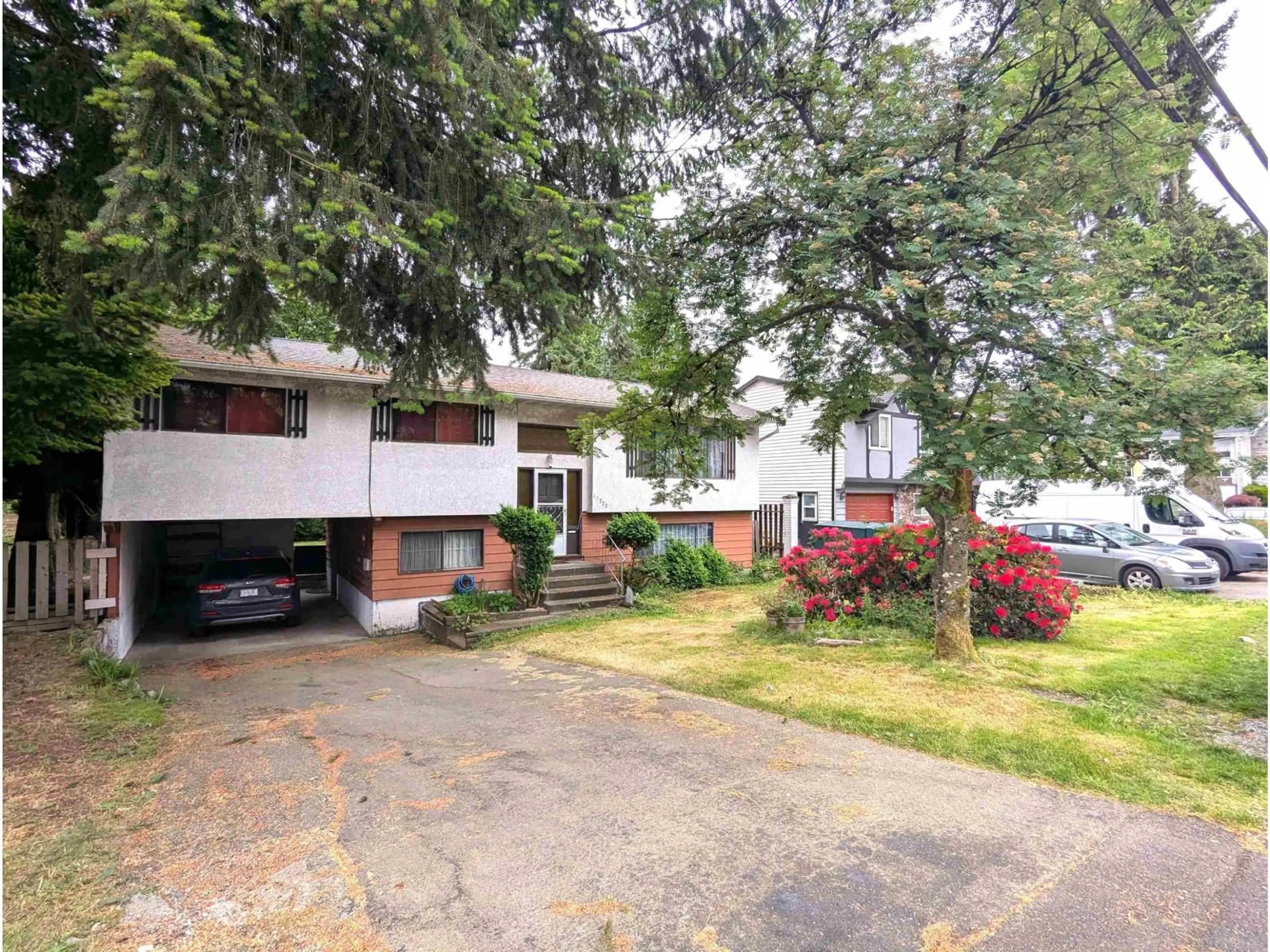 A pic from outside/outdoor area/front of a property/back of a property/a pic from drone, street for 12770 102 AVENUE, Surrey British Columbia V3V3E5