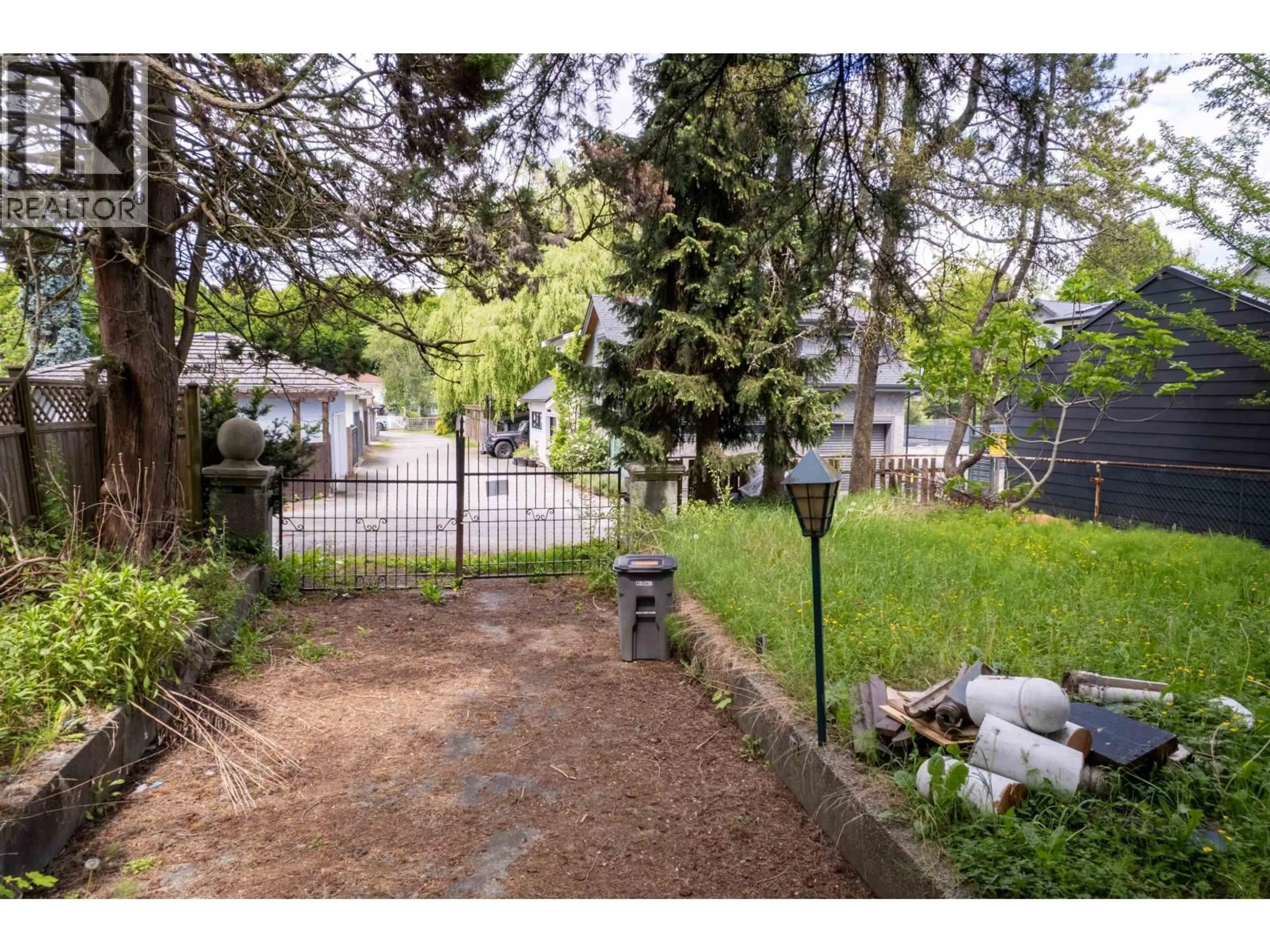 Unknown for 357 33RD AVENUE, Vancouver British Columbia V5V2Z8