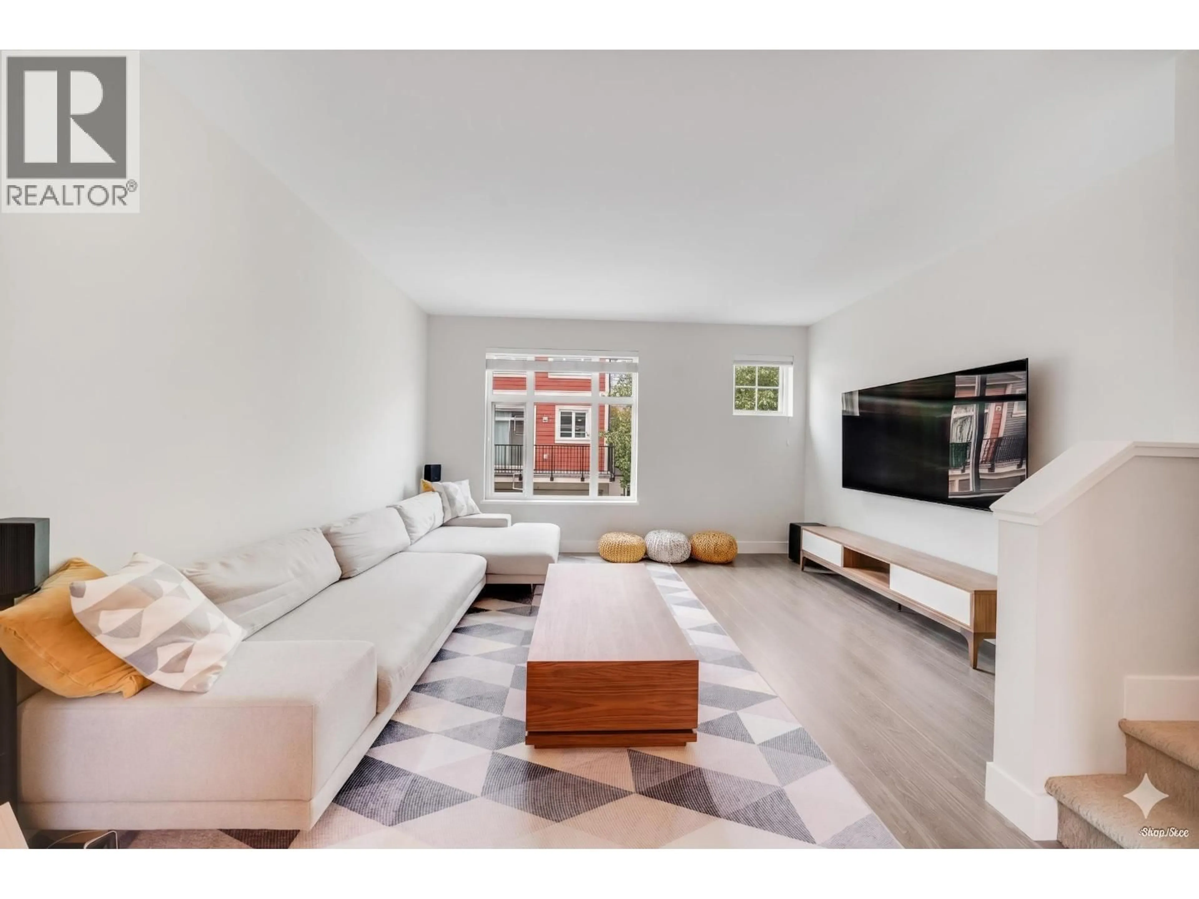 Living room with furniture, unknown for 16 - 4588 DUBBERT STREET, Richmond British Columbia V6X0M1