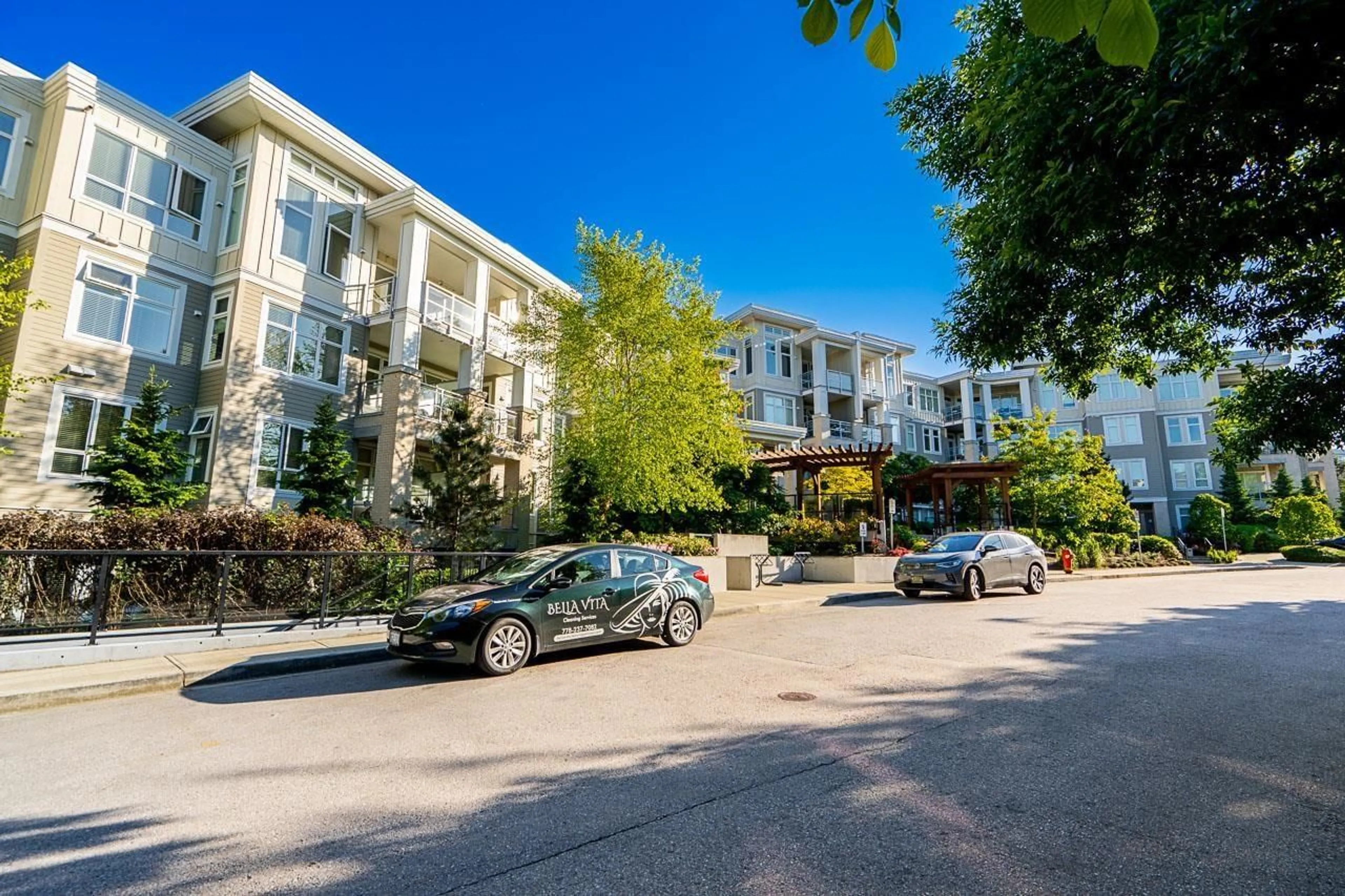 Patio, street for 502 - 15436 31 AVENUE, Surrey British Columbia V3Z1H3