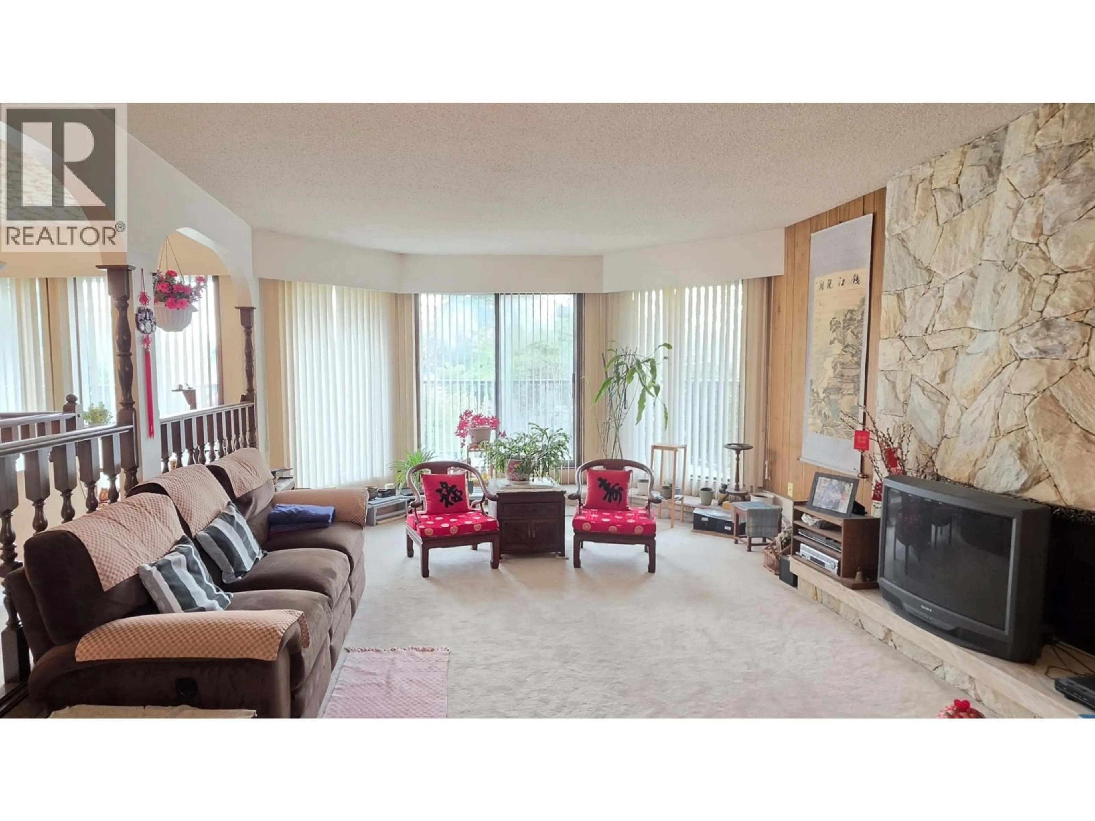 Unknown for 4015 GEORGIA STREET, Burnaby British Columbia V5C2T3