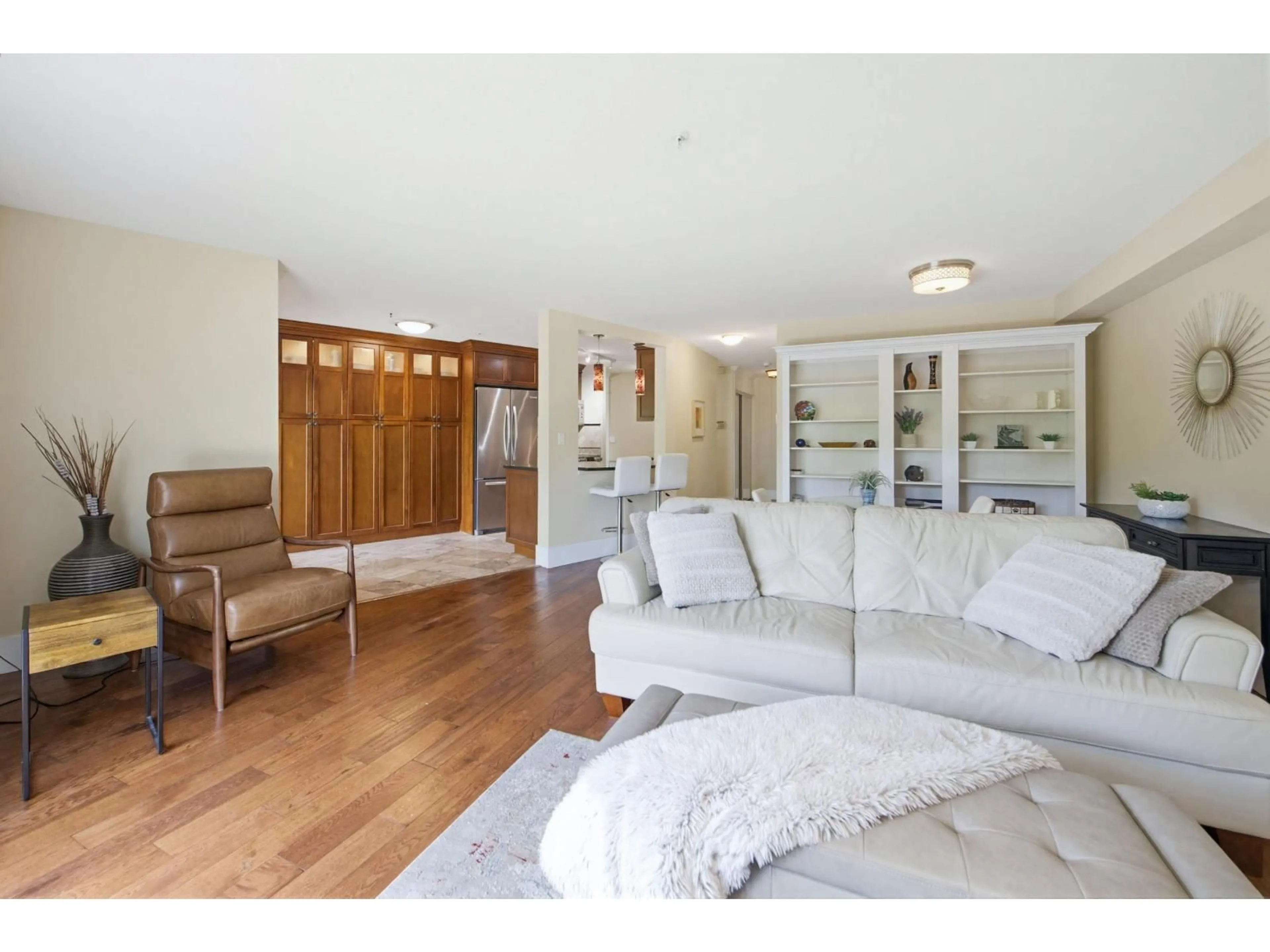 Unknown for 305 - 15150 29 A AVENUE, Surrey British Columbia V4P3B1