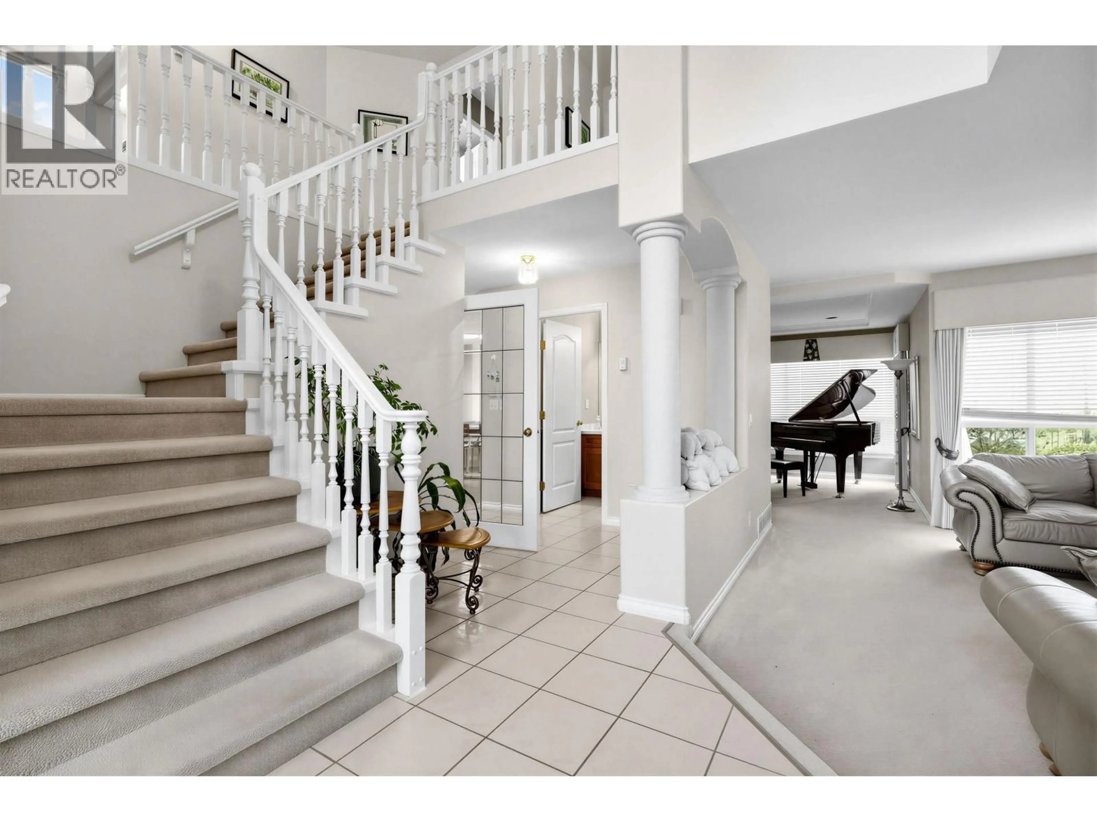 Indoor foyer for 2966 BLACKBEAR COURT, Coquitlam British Columbia V3E3A2