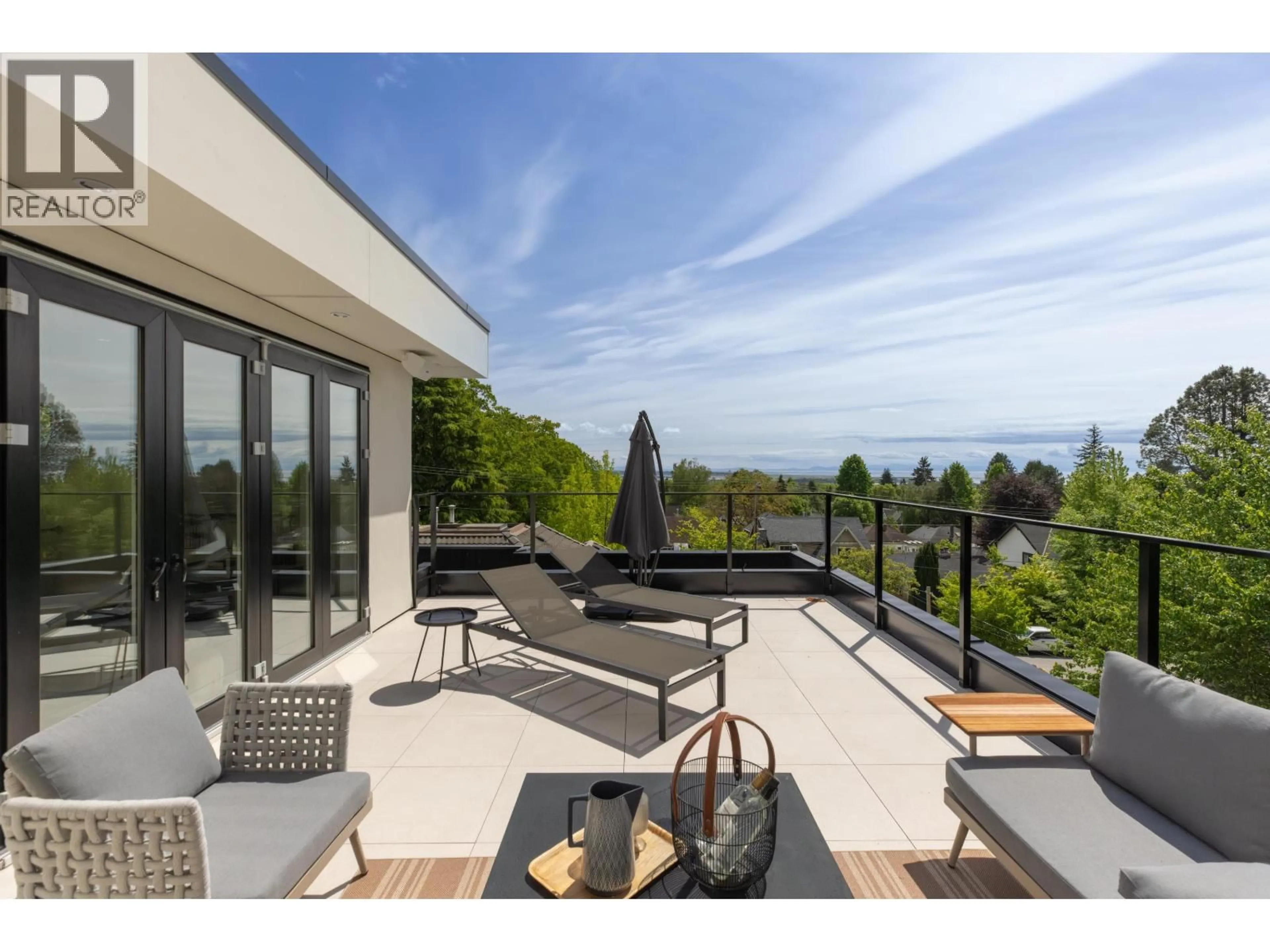 Patio, water/lake/river/ocean view for 2 - 5061 BLENHEIM STREET, Vancouver British Columbia V6N1N6