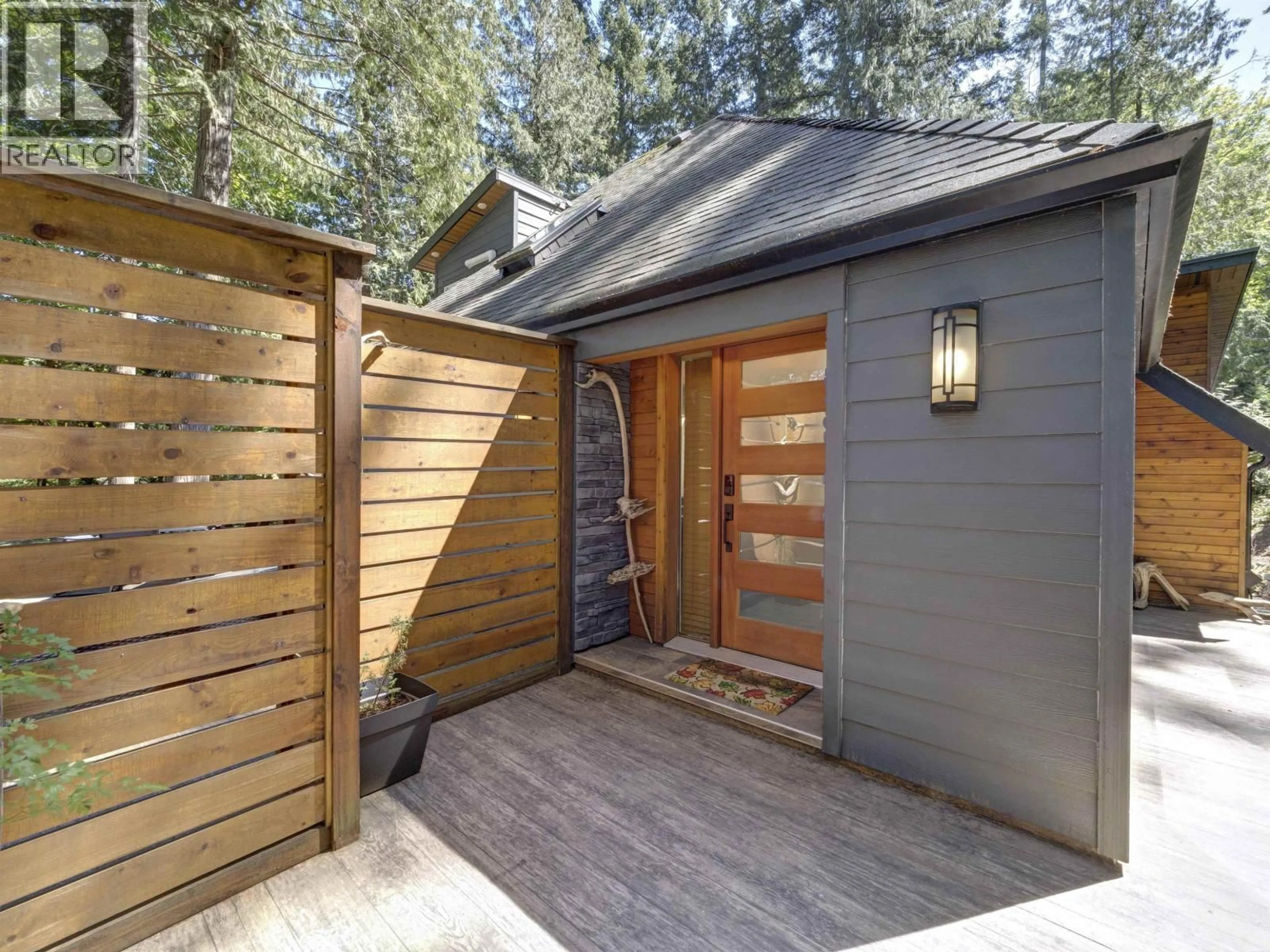 Indoor entryway for 6165 CORACLE DRIVE, Sechelt British Columbia V7Z0C9