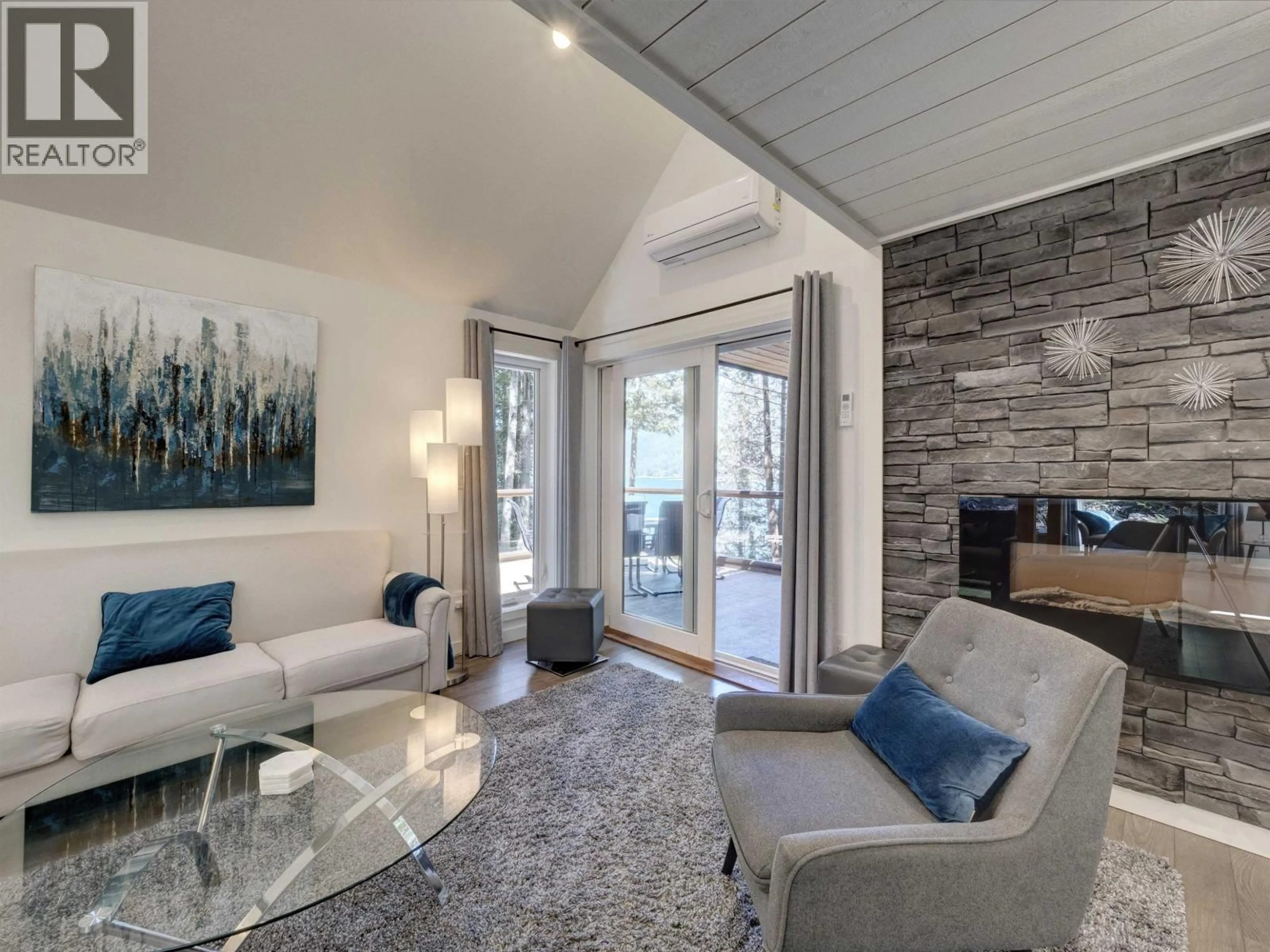 Living room with furniture, unknown for 6165 CORACLE DRIVE, Sechelt British Columbia V7Z0C9