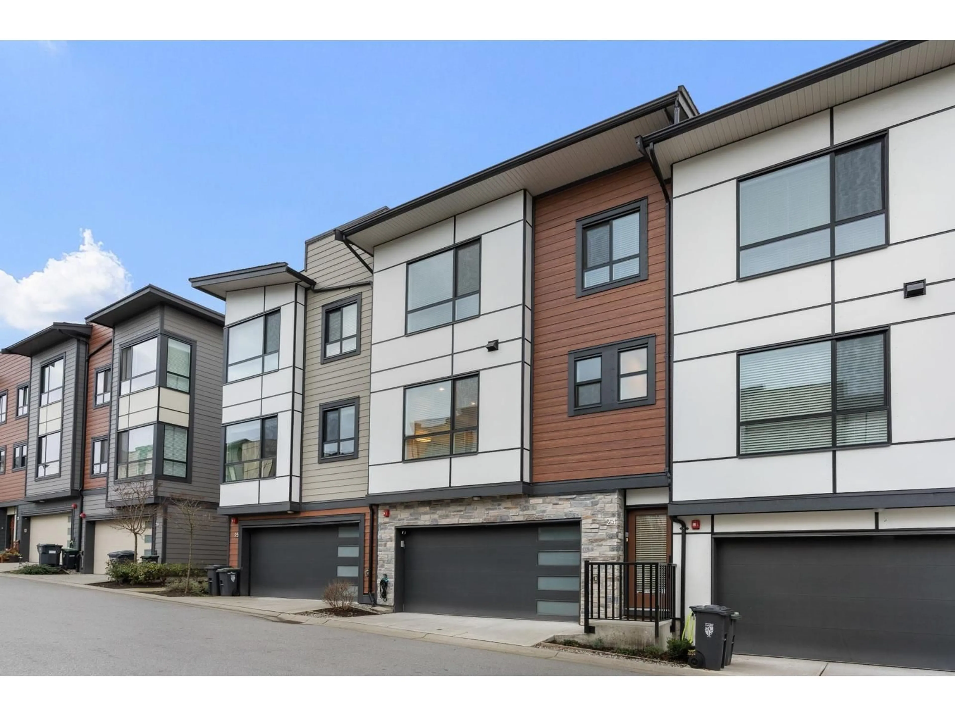 Unknown for 24 - 20150 81 AVENUE, Langley British Columbia V2Y3L8