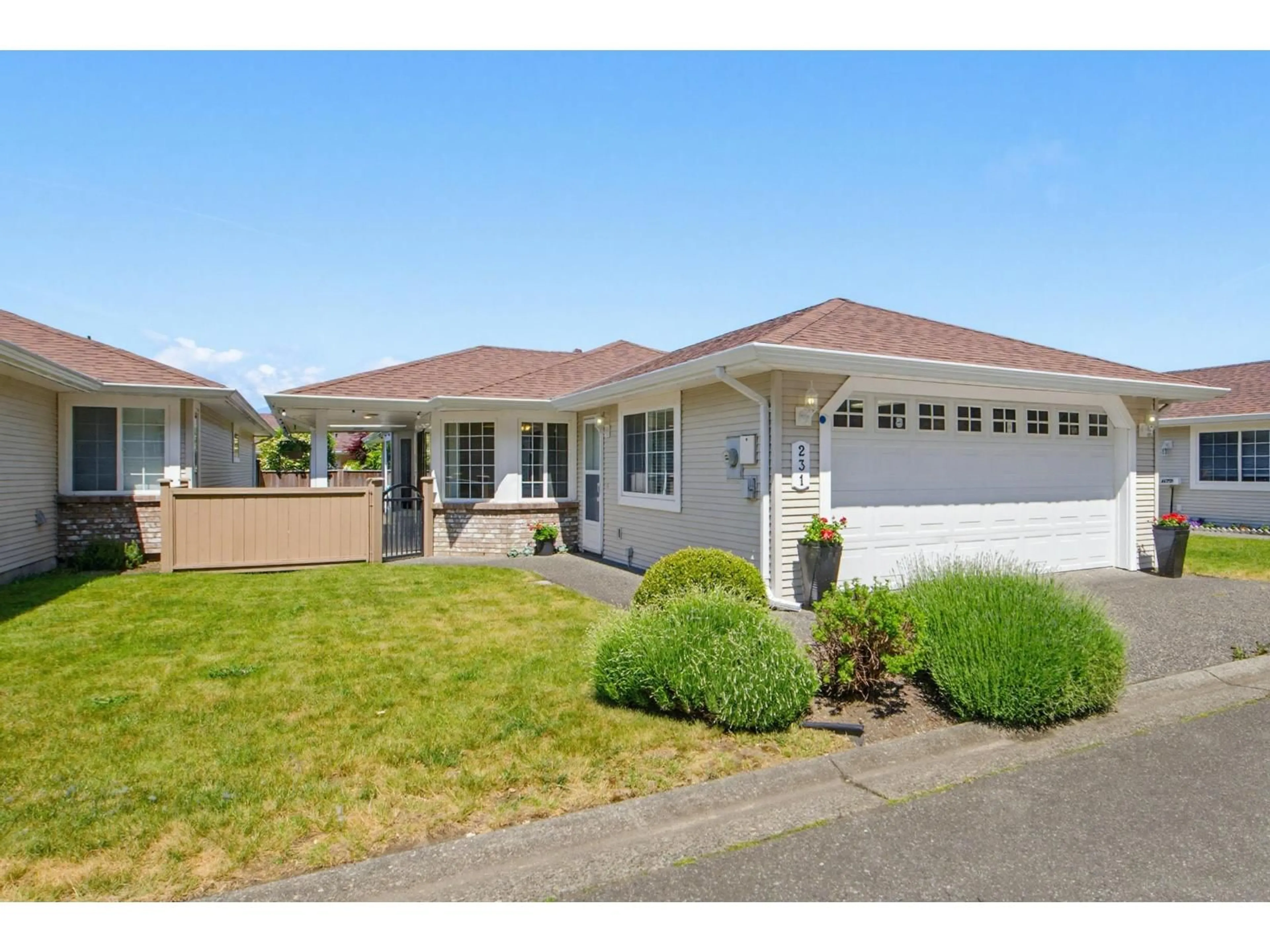 Home with vinyl exterior material, street for 231 - 6001 PROMONTORY ROAD, Chilliwack British Columbia V2R3E3