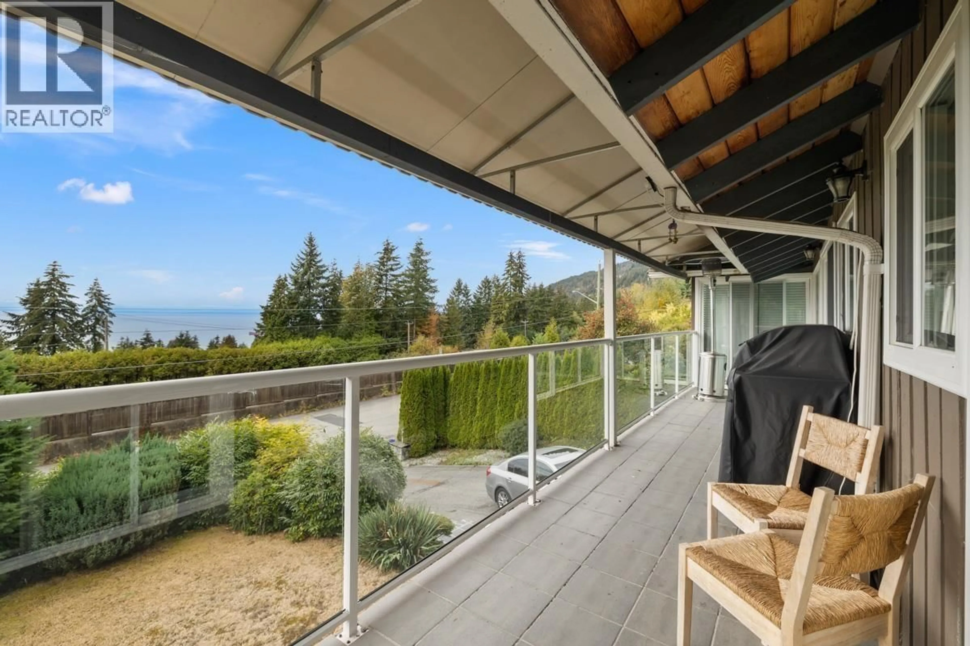 Patio, water/lake/river/ocean view for 2685 SKILIFT PLACE, West Vancouver British Columbia V7S2T6