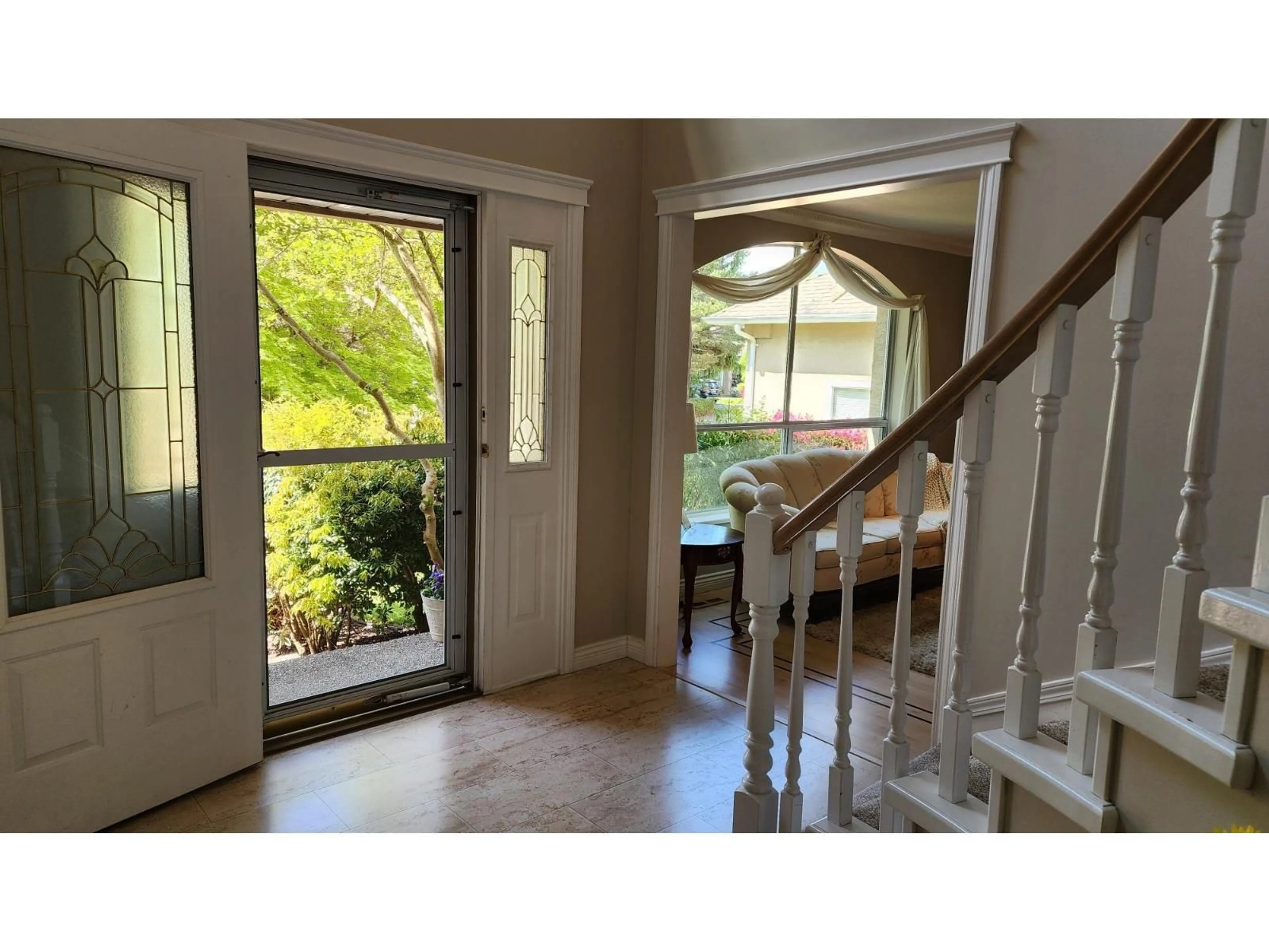 Indoor entryway for 8030 153A STREET, Surrey British Columbia V3S7X7