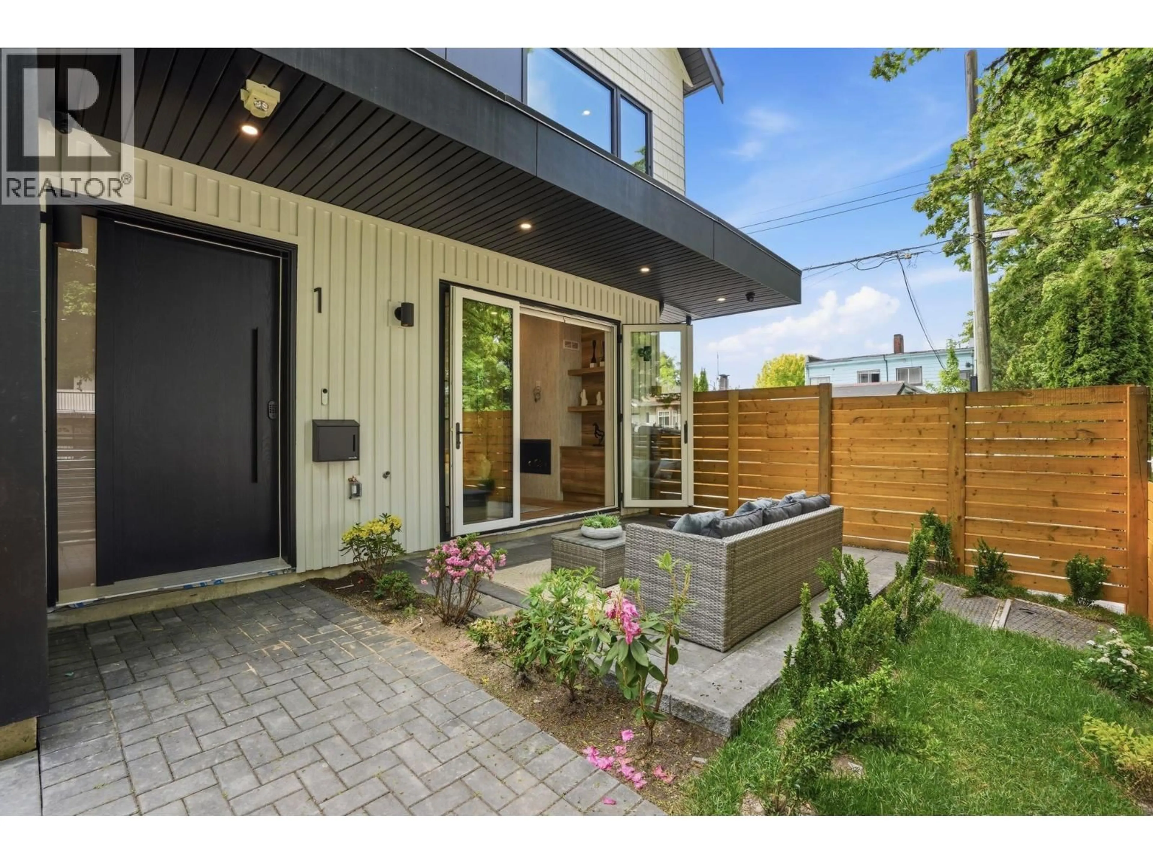 Unknown for 1 - 2438 20TH AVENUE, Vancouver British Columbia V5M2T6