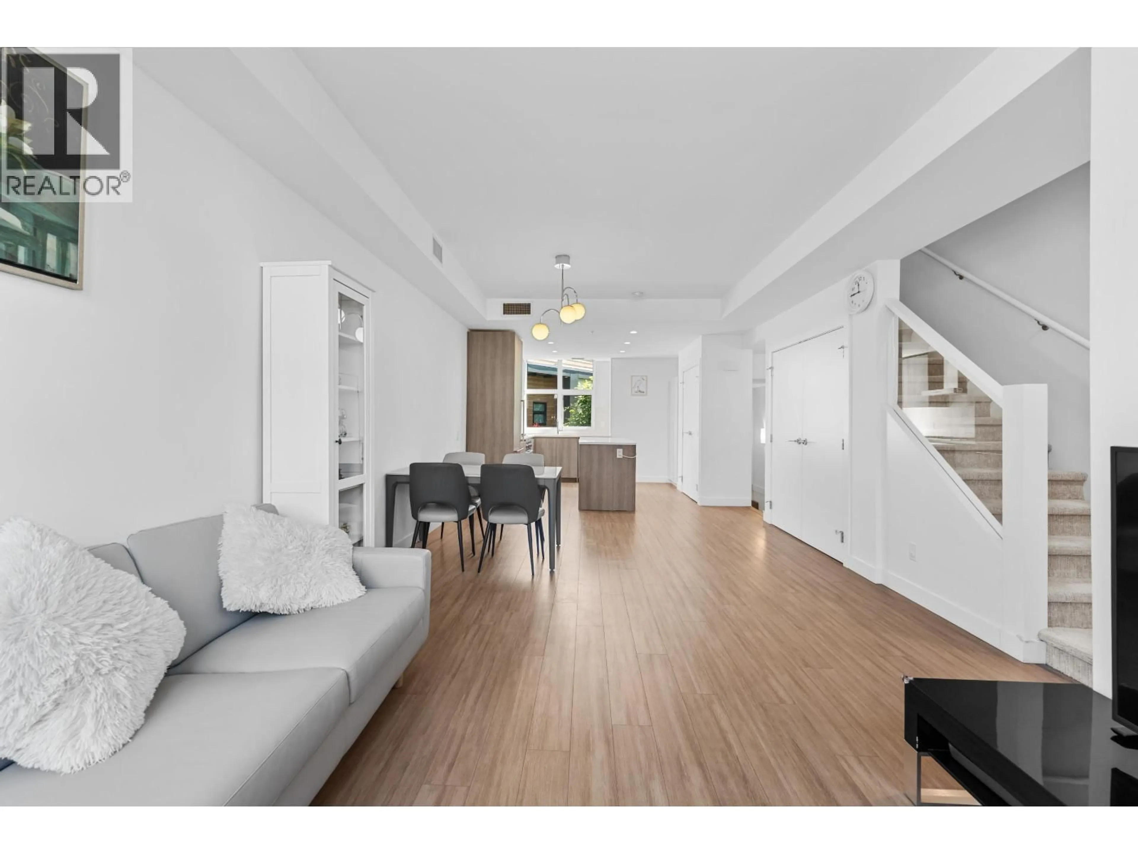 Unknown for 237 - 2060 CURLING ROAD, North Vancouver British Columbia V7P0E1