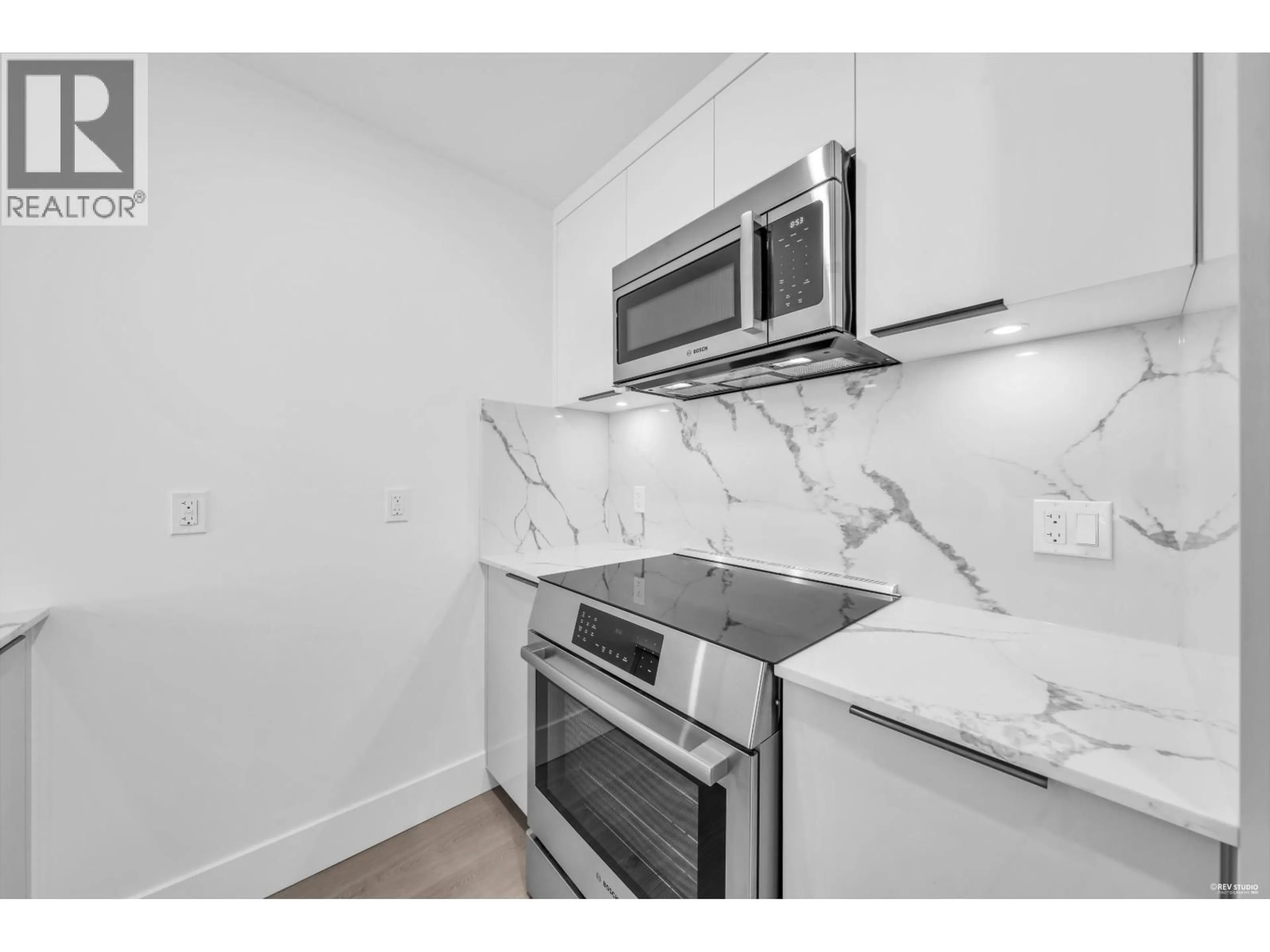 Unknown for 2210 1ST AVENUE, Vancouver British Columbia V5N1B6