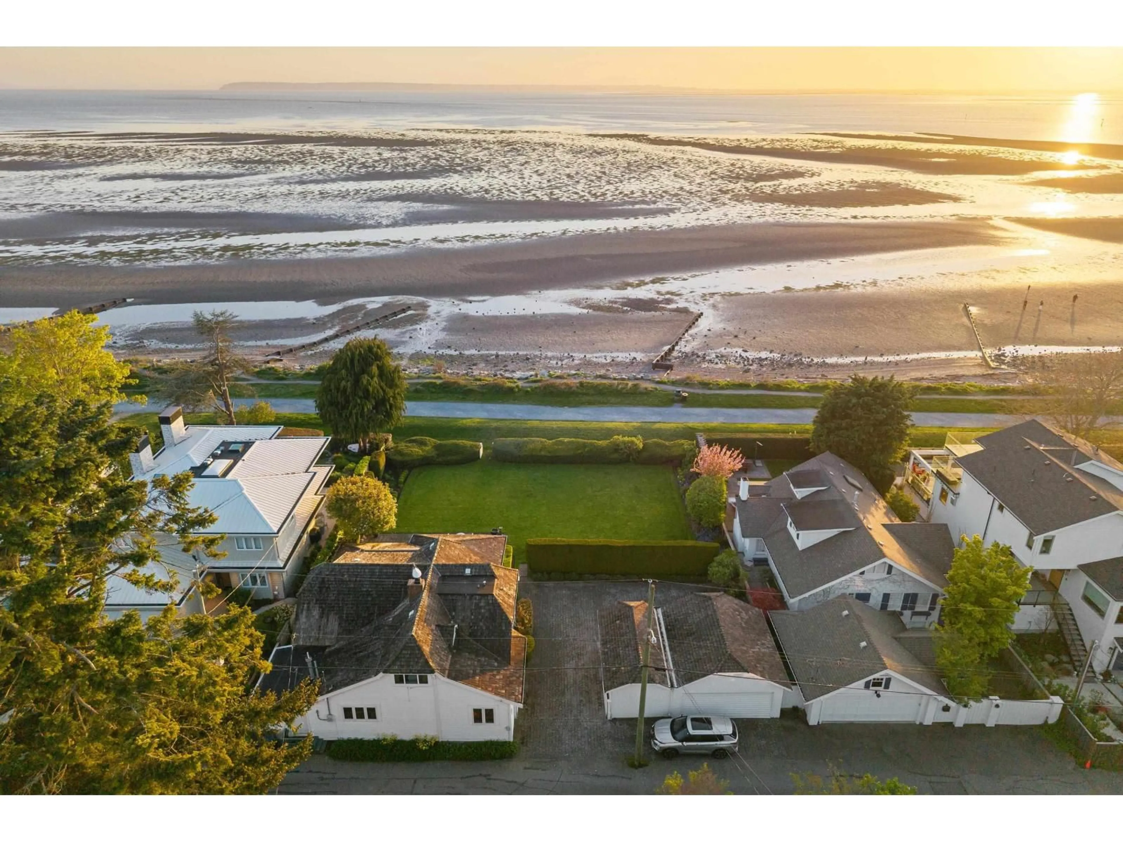 A pic from outside/outdoor area/front of a property/back of a property/a pic from drone, water/lake/river/ocean view for 2652 O'HARA LANE, Surrey British Columbia V4A3E3