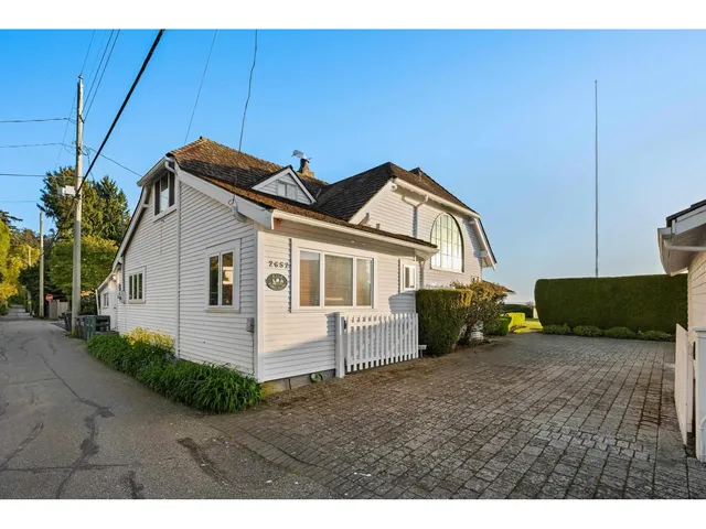 2652 O'HARA LANE, Surrey 4