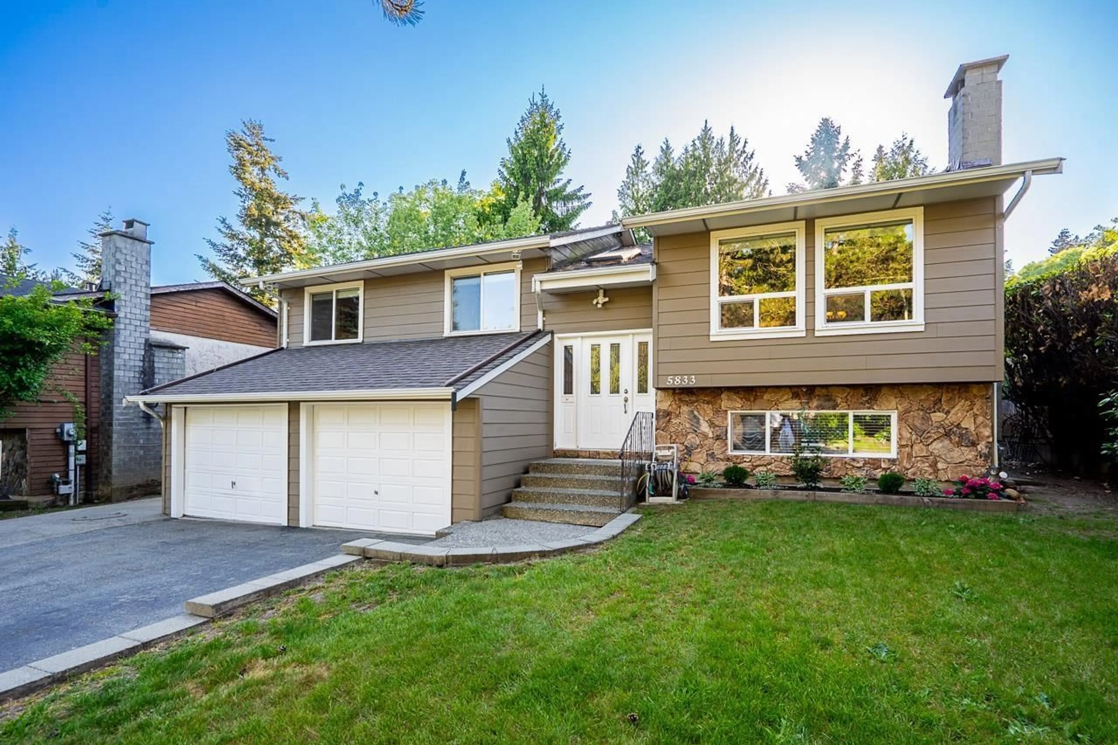 Unknown for 5833 ANGUS PLACE, Surrey British Columbia V3S4W6