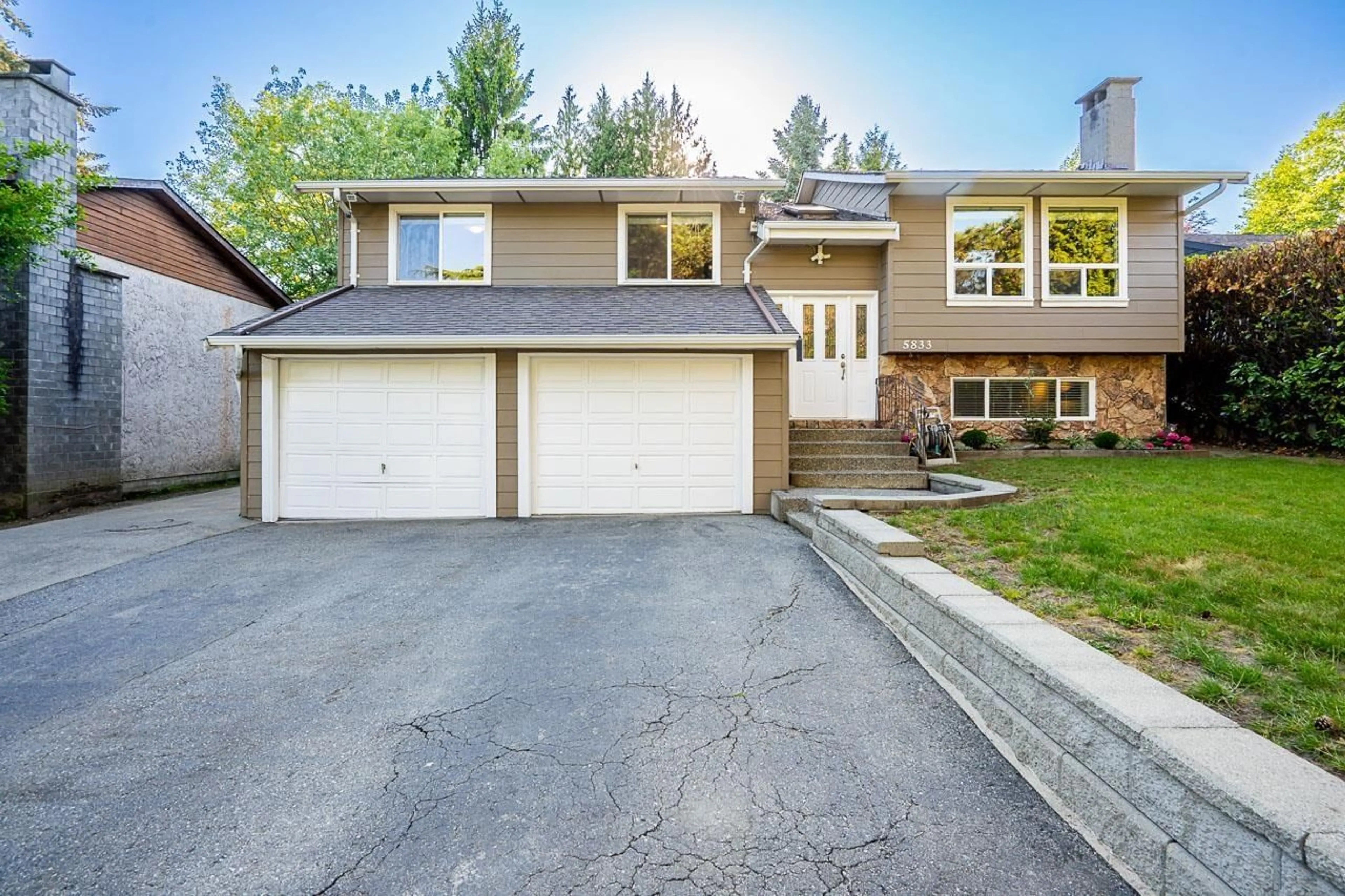 Unknown for 5833 ANGUS PLACE, Surrey British Columbia V3S4W6