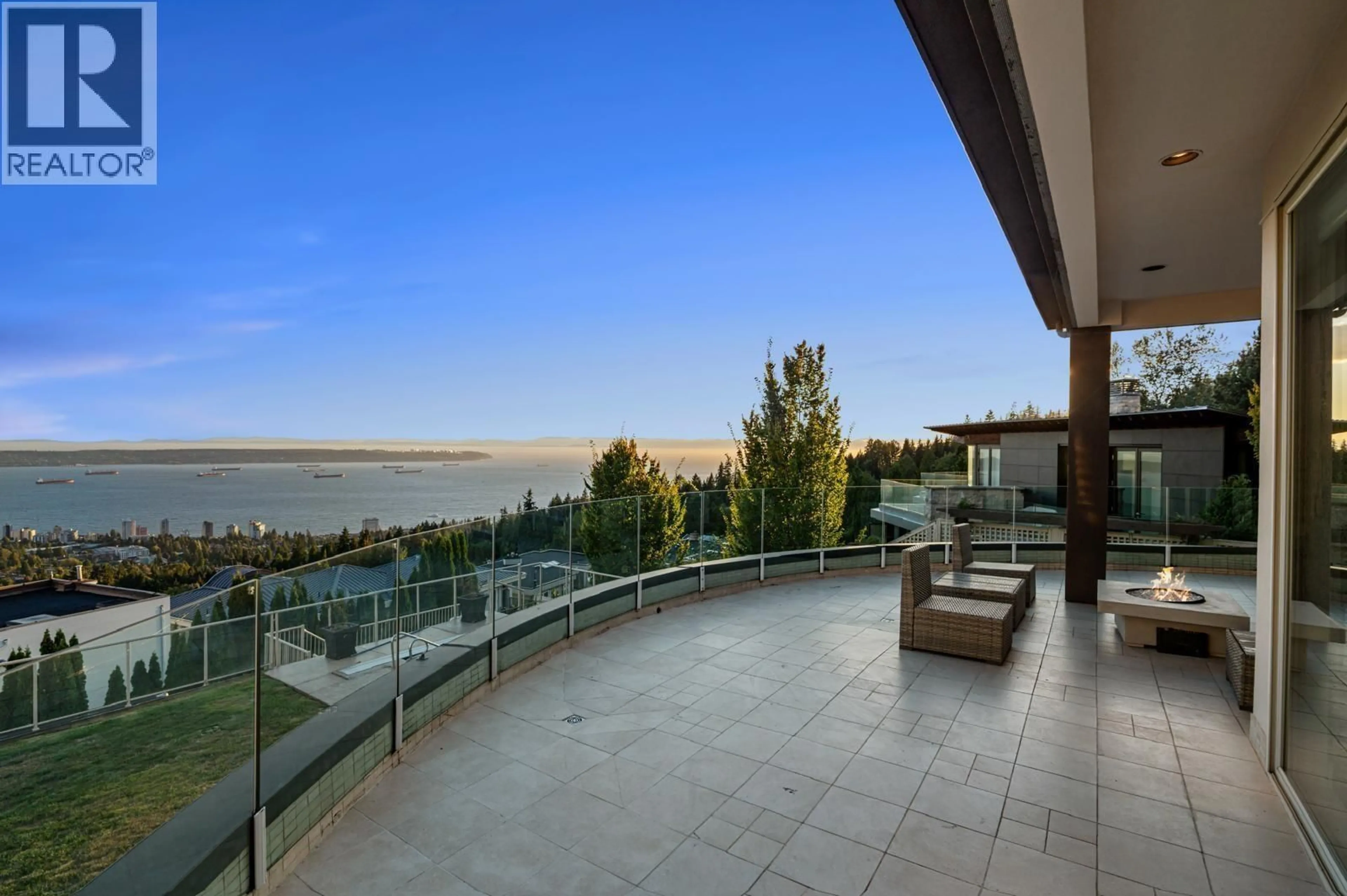 Unknown for 1526 CHIPPENDALE COURT, West Vancouver British Columbia V7S3G6