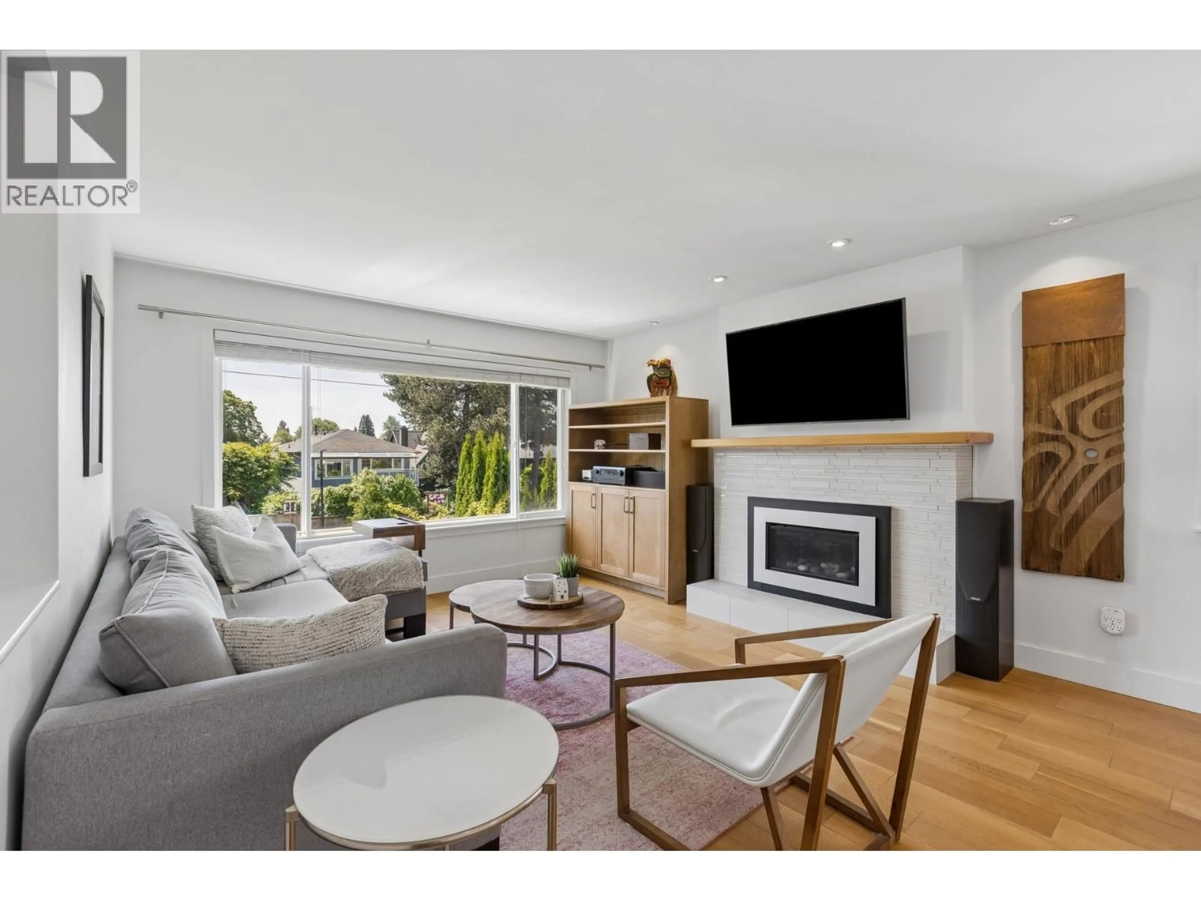 Unknown for 316 21ST STREET, North Vancouver British Columbia V7M1Z5