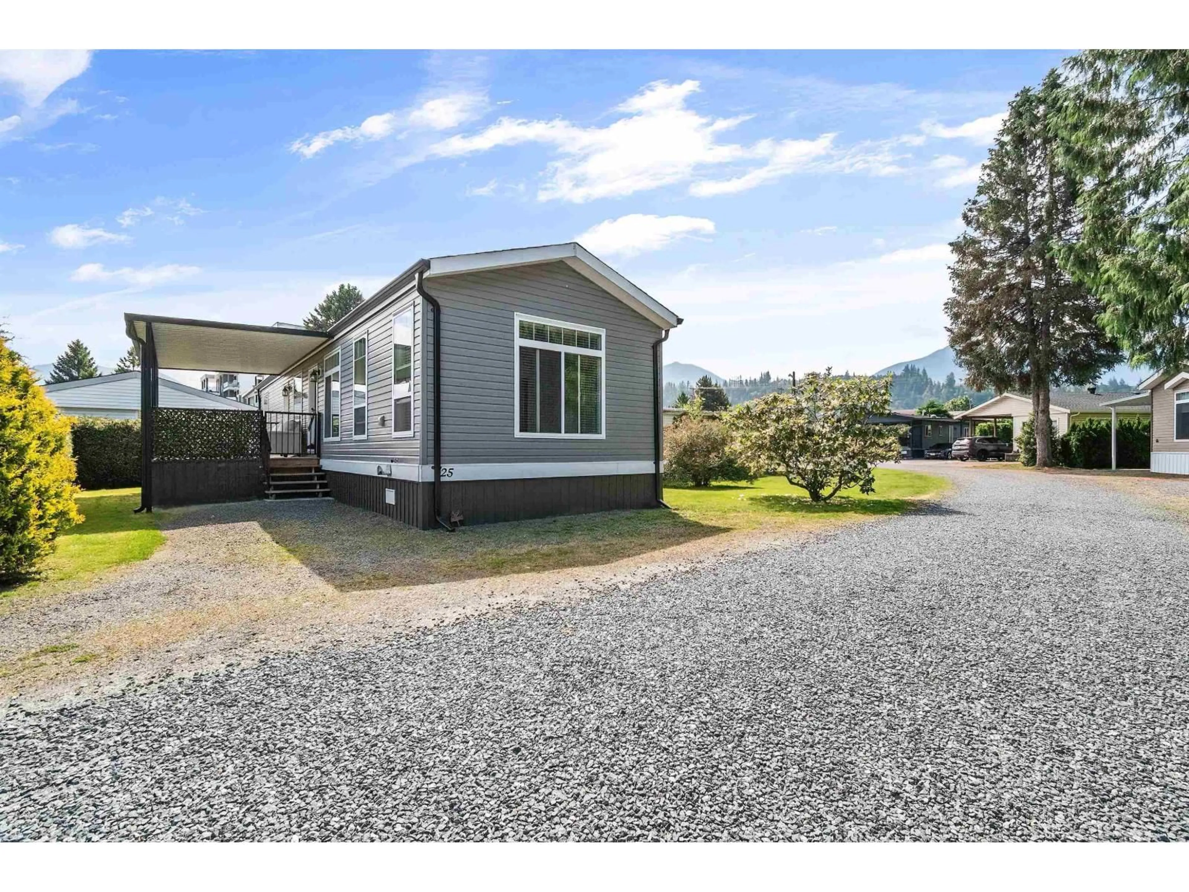 A pic from outside/outdoor area/front of a property/back of a property/a pic from drone, unknown for 25 - 6035 VEDDER ROAD, Chilliwack British Columbia V2R1E5