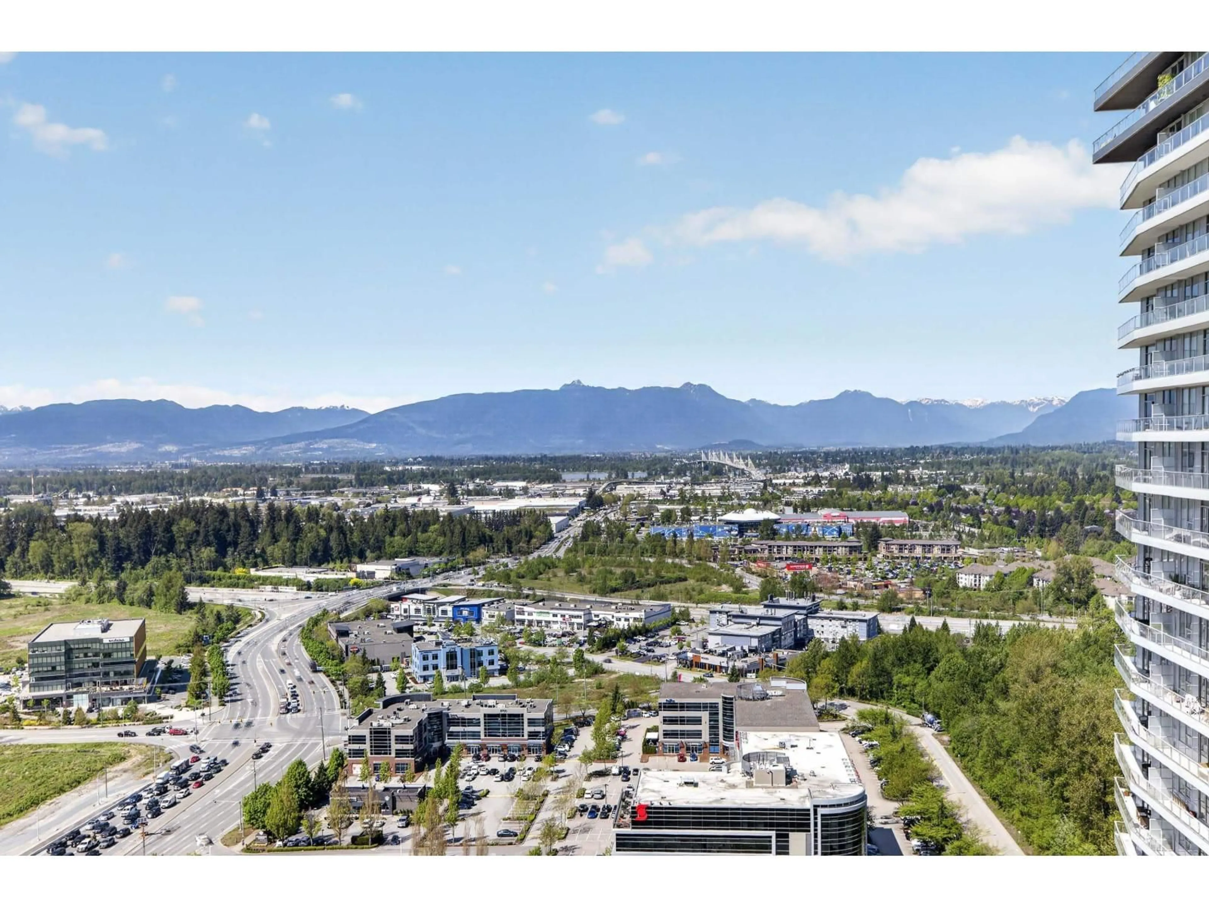 A pic from outside/outdoor area/front of a property/back of a property/a pic from drone, mountain view for 2603 - 20065 85 AVENUE, Langley British Columbia V2Y3Y4