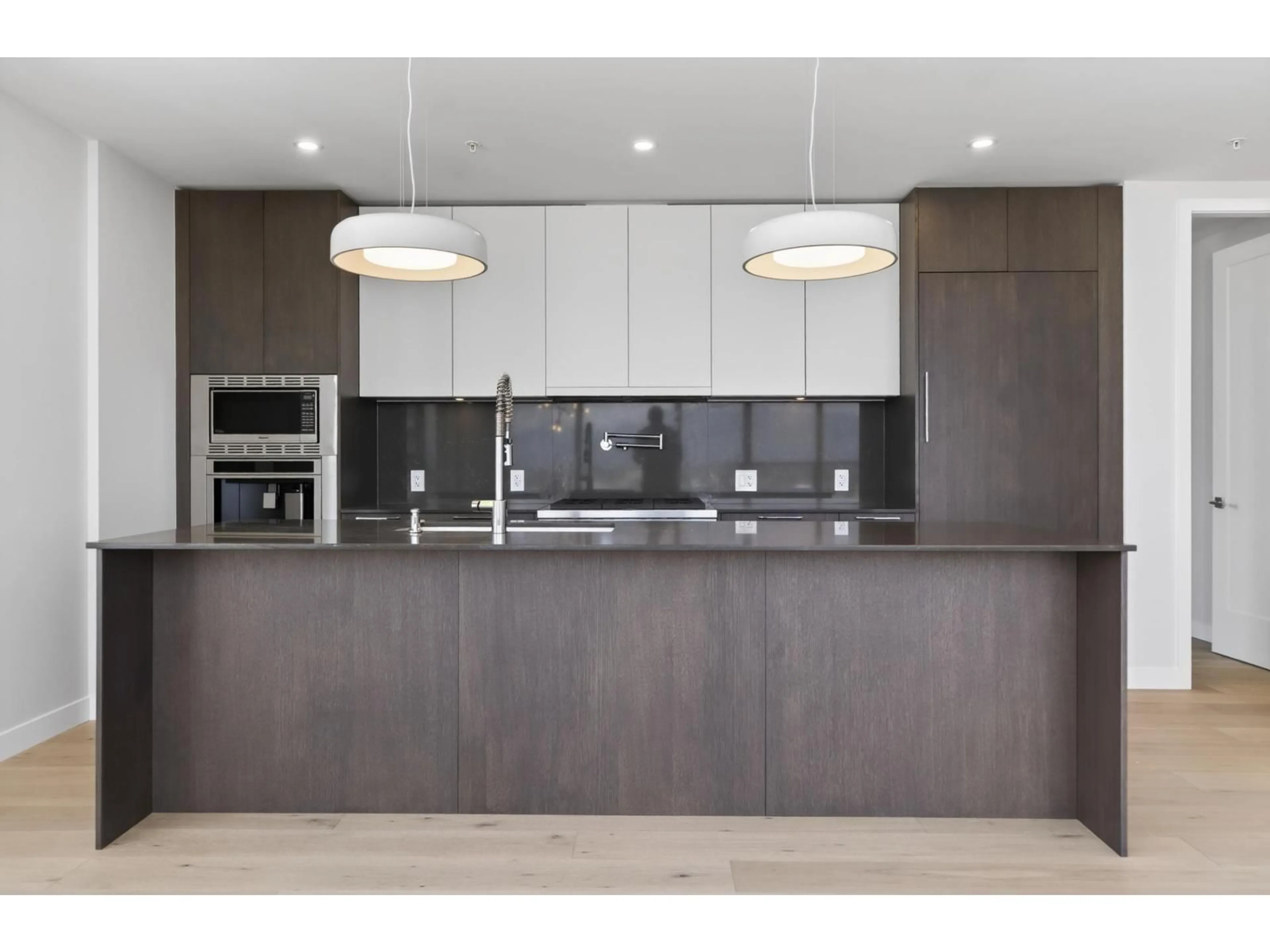 Contemporary kitchen, unknown for 2603 - 20065 85 AVENUE, Langley British Columbia V2Y3Y4