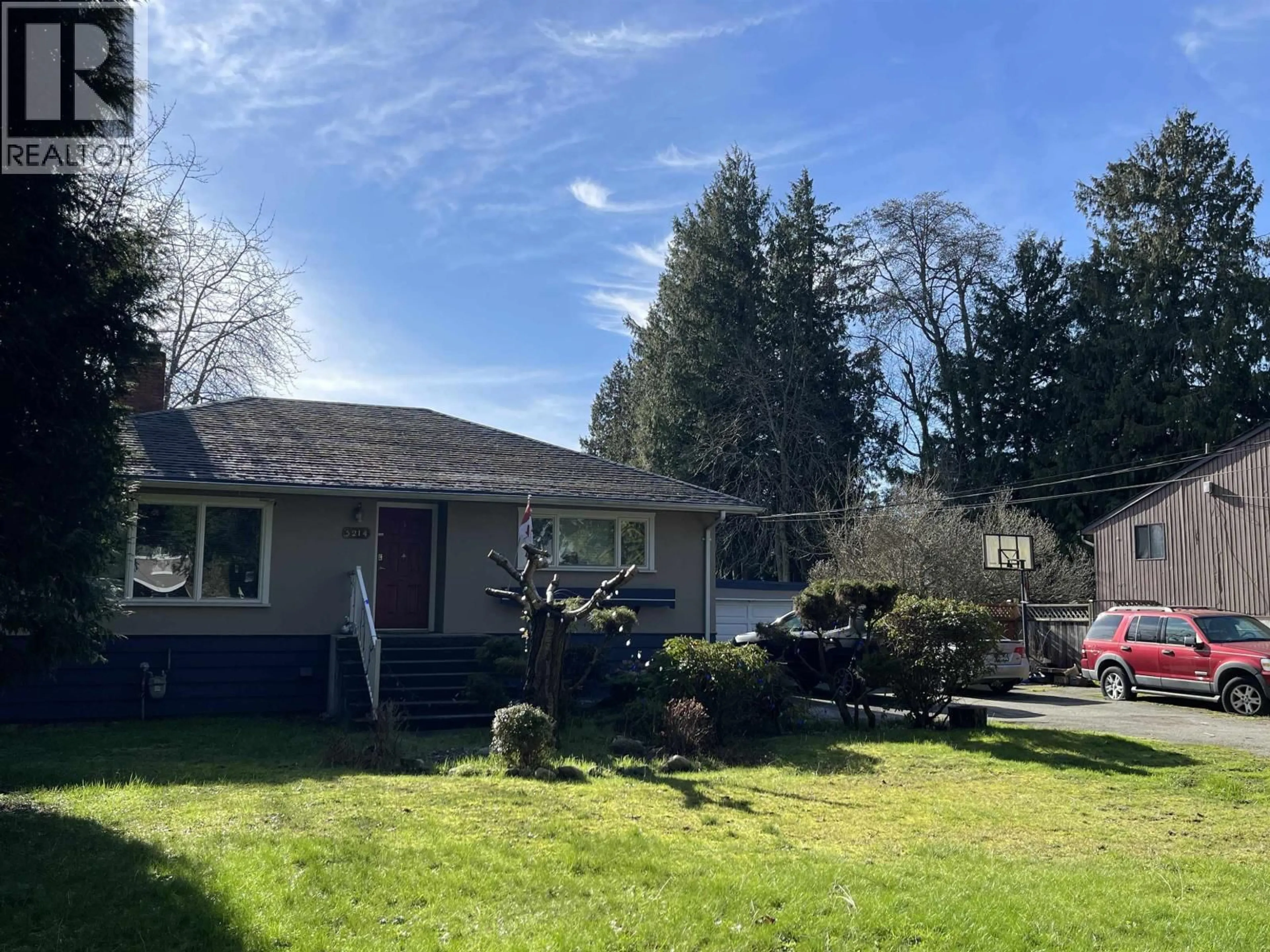 A pic from outside/outdoor area/front of a property/back of a property/a pic from drone, street for 5214 12TH AVENUE, Delta British Columbia V4M2A8