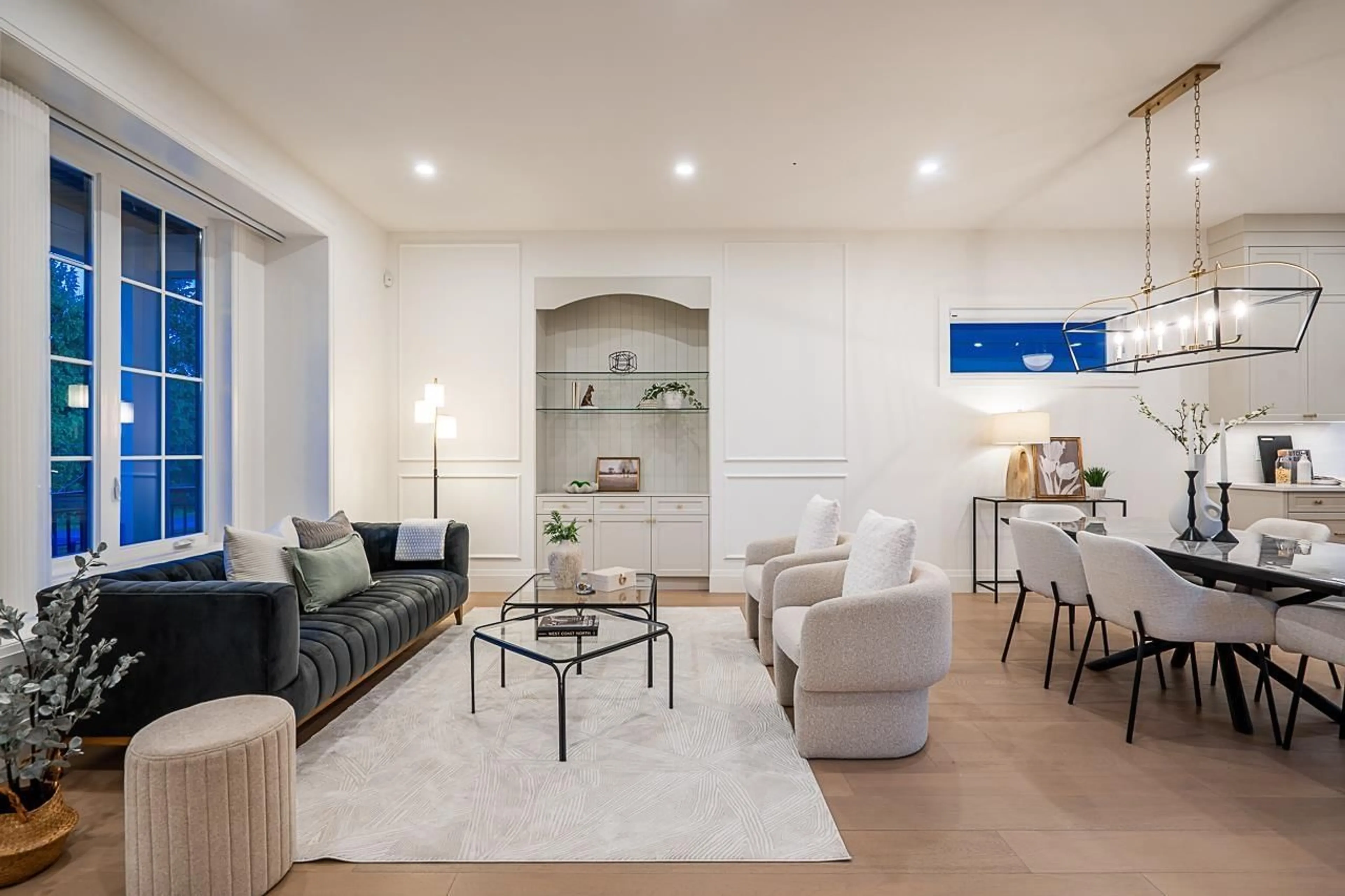Living room with furniture, unknown for 1495 168 STREET, Surrey British Columbia V3S9M4