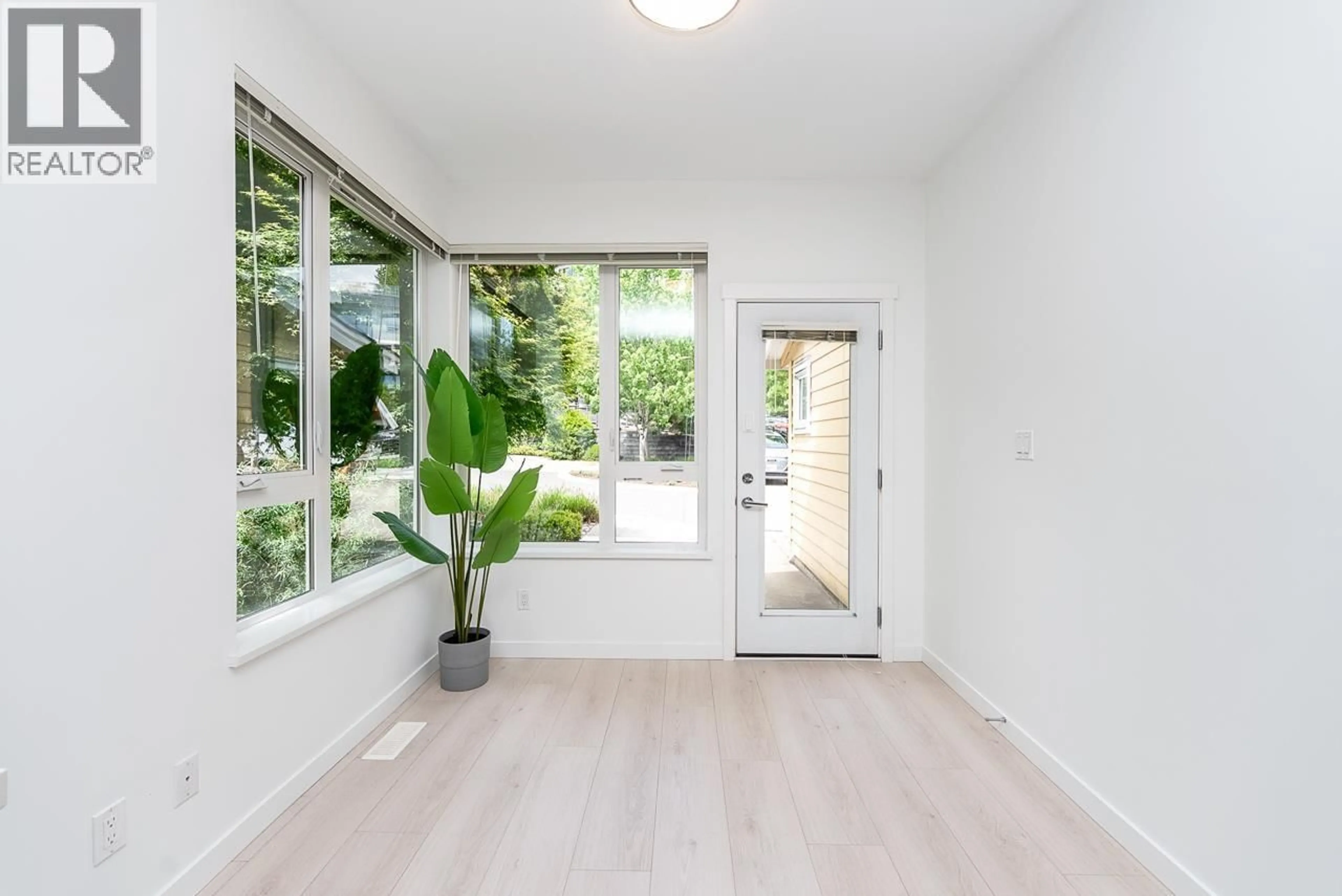 Indoor entryway for 3187 E KENT AVENUE NORTH, Vancouver British Columbia V5S4Y1