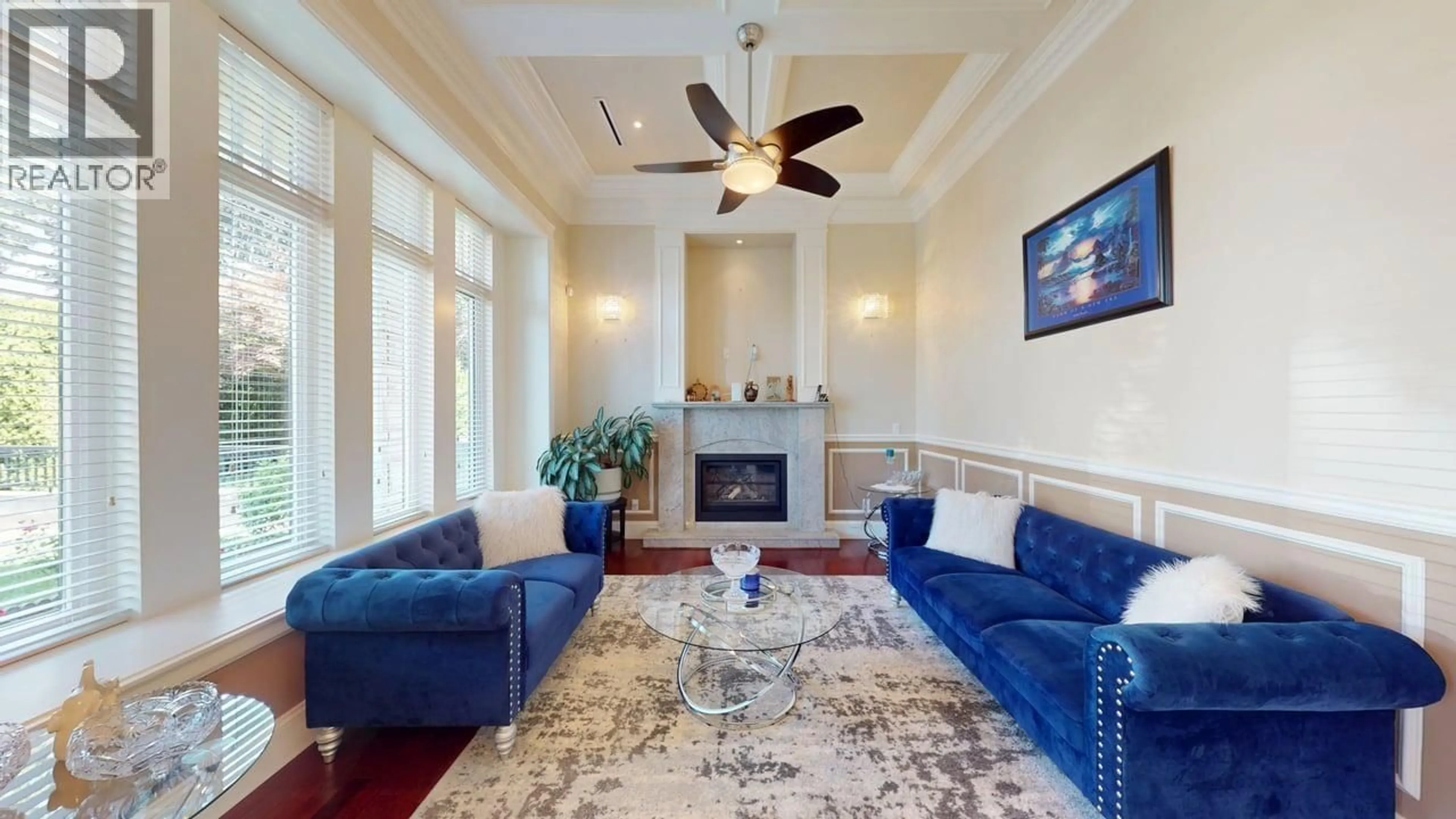 Living room with furniture, unknown for 1010 EDINBURGH STREET, New Westminster British Columbia V3M2V5