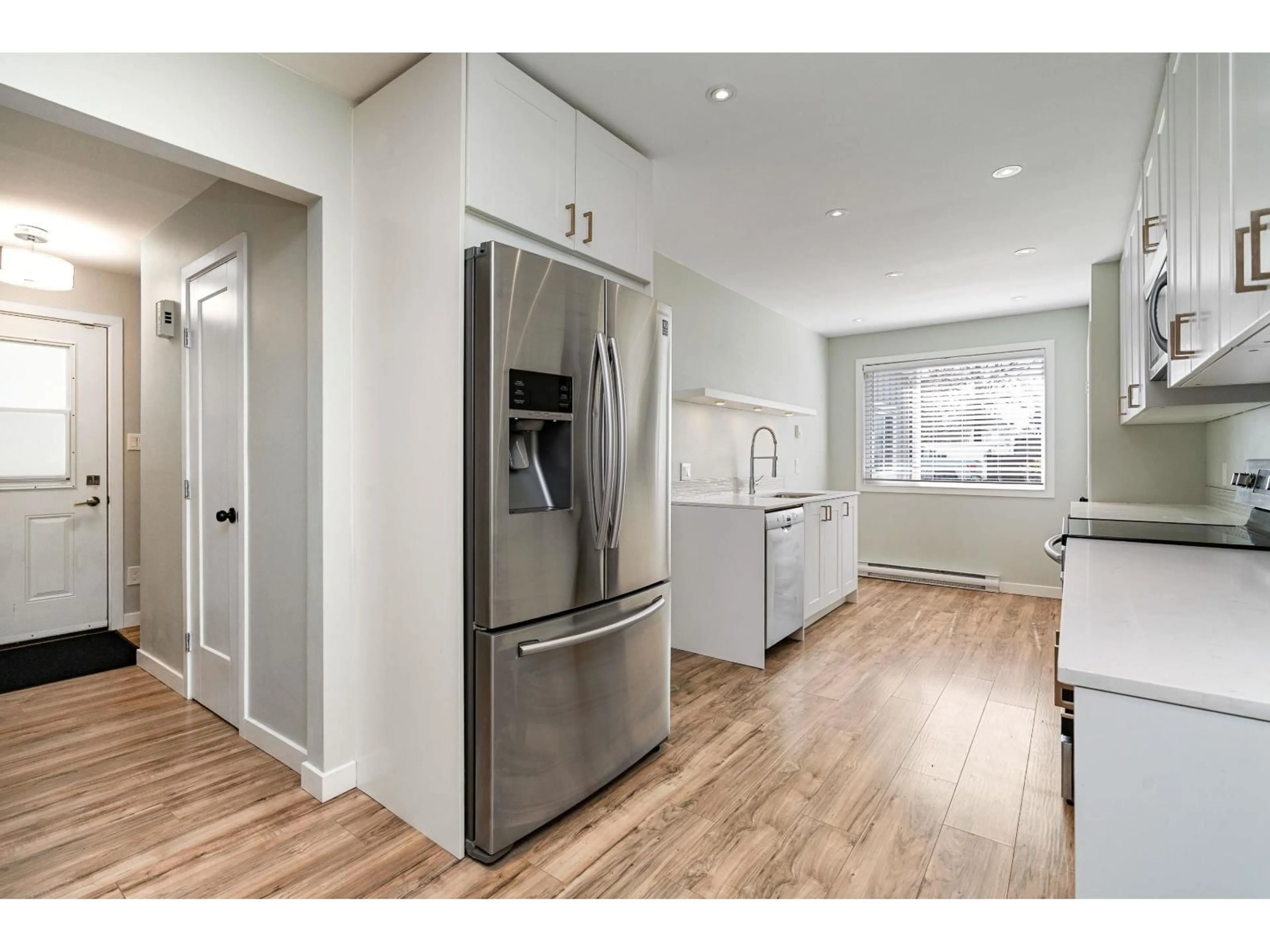 Unknown for 182 SPRINGFIELD DRIVE, Langley British Columbia V4W3K9