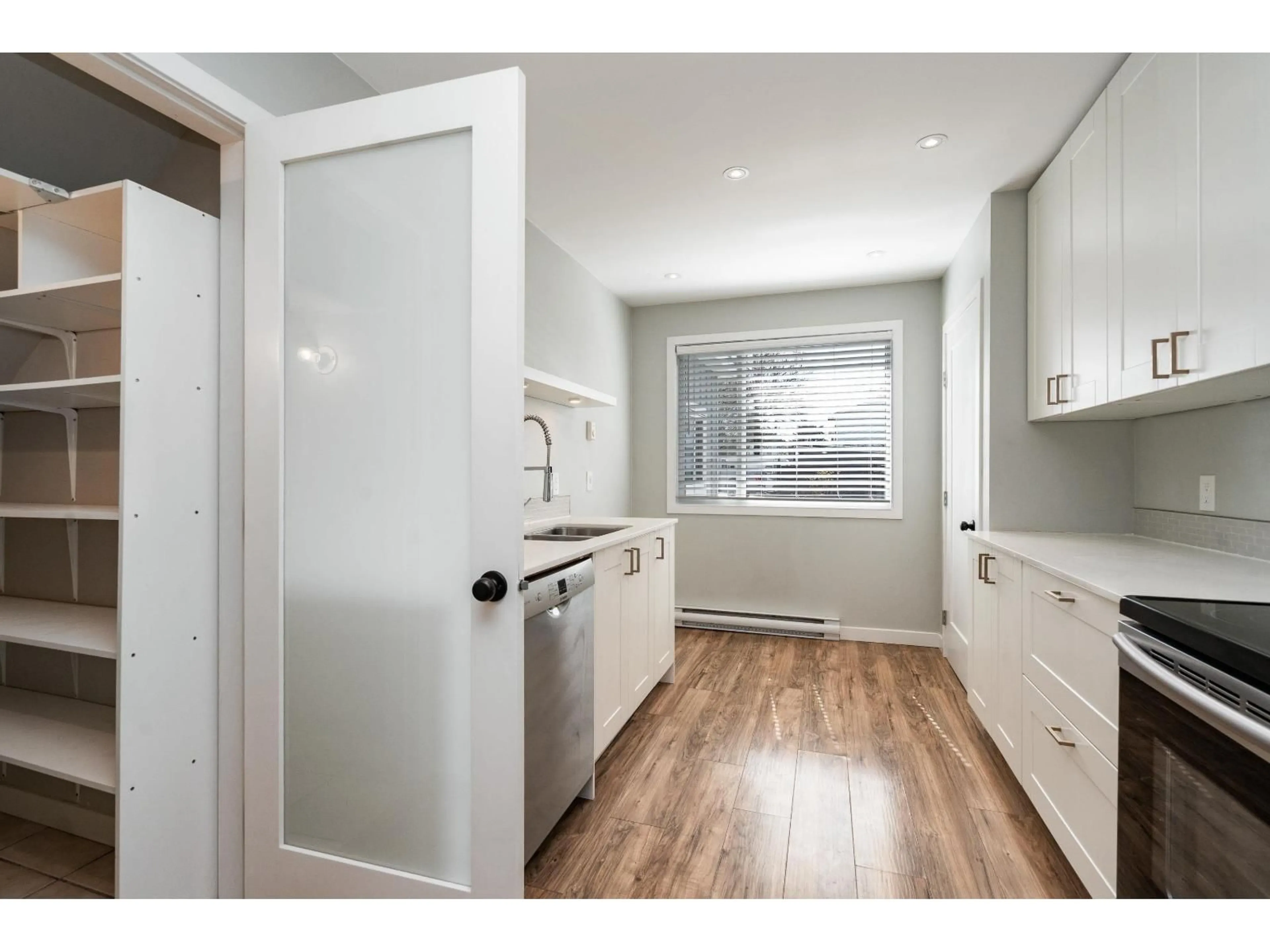 Unknown for 182 SPRINGFIELD DRIVE, Langley British Columbia V4W3K9
