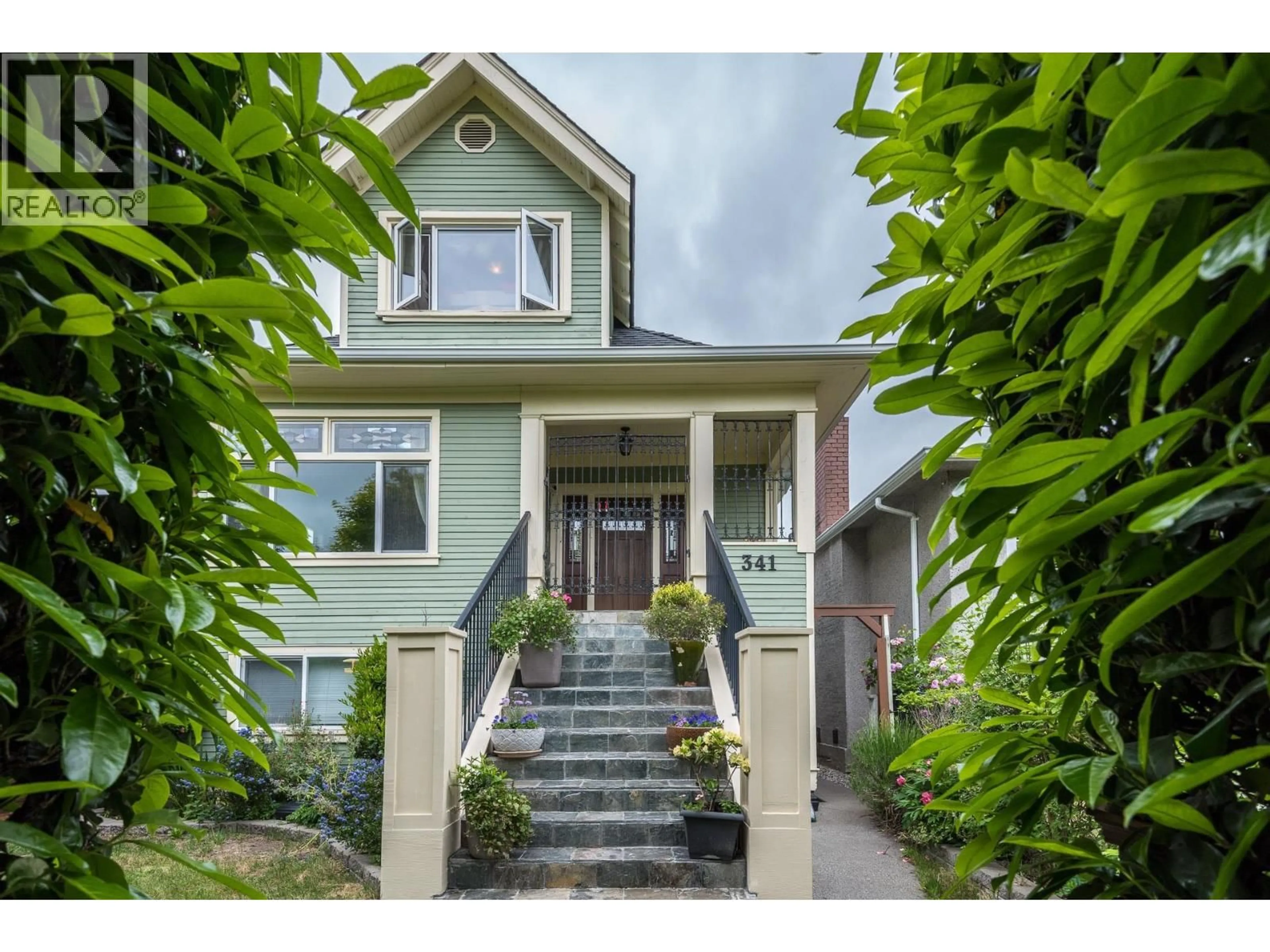 Home with vinyl exterior material, street for 341 58TH AVENUE, Vancouver British Columbia V5X1V8